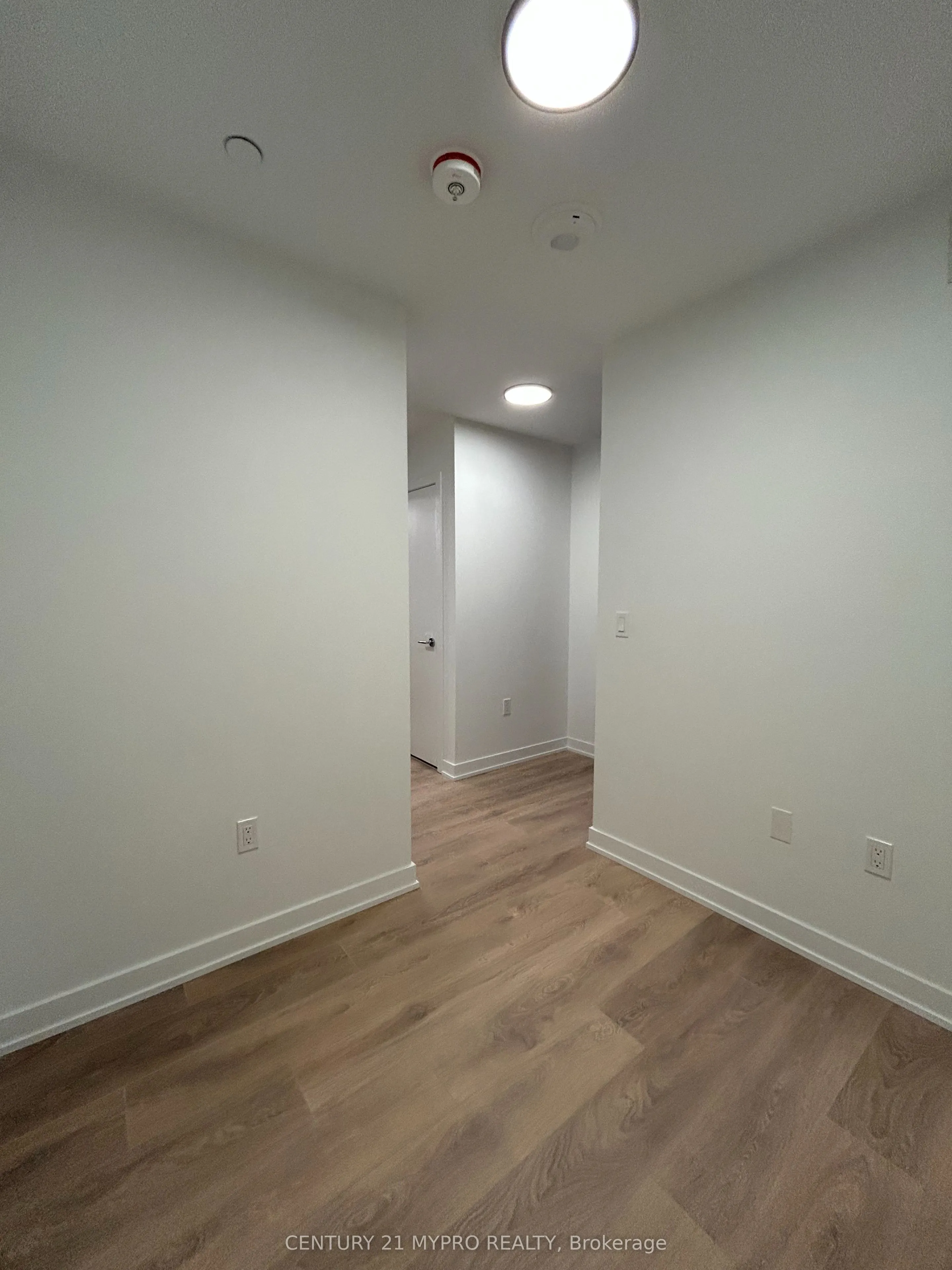 1037 The Queensway, #517