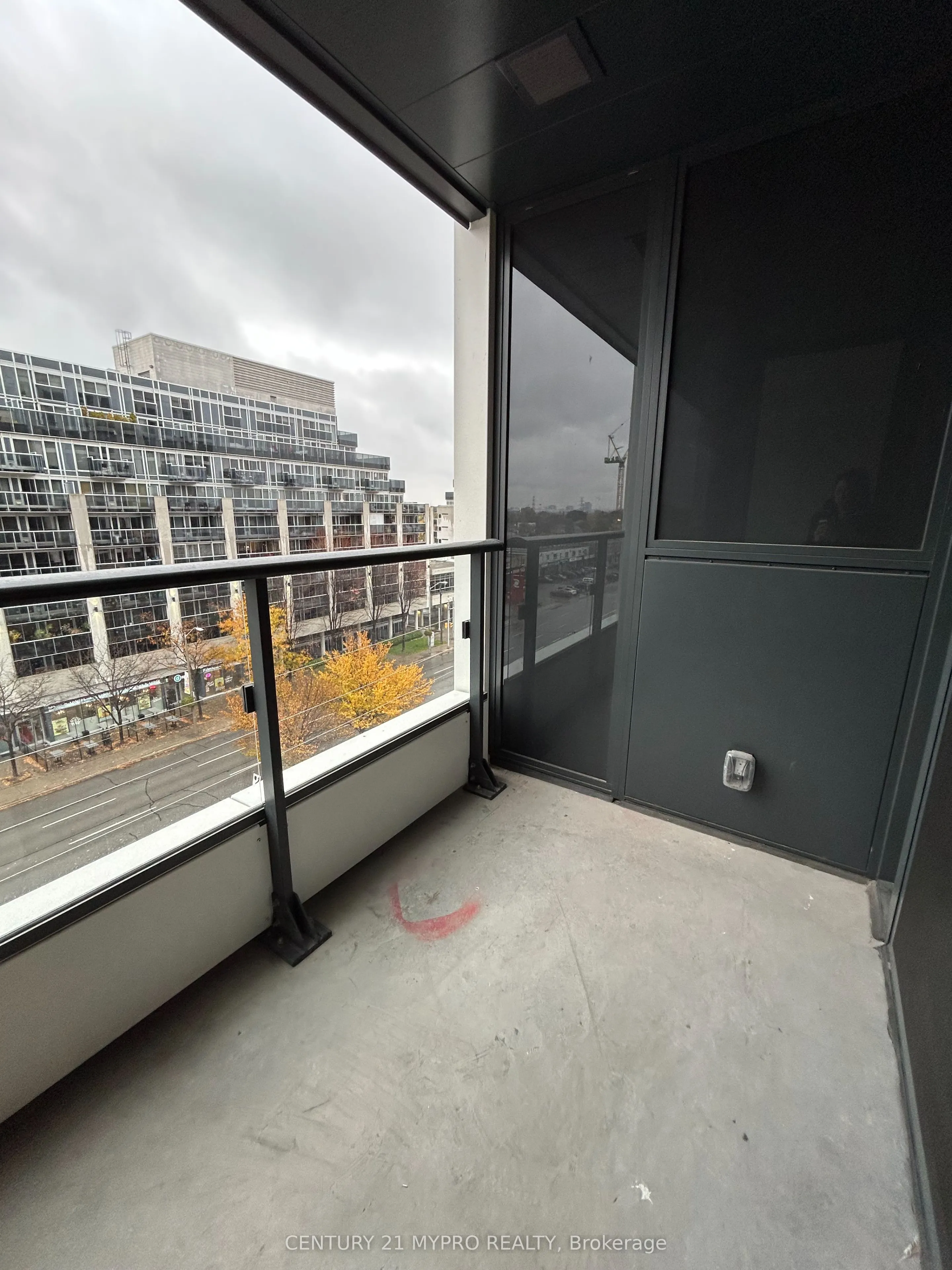 1037 The Queensway, #517