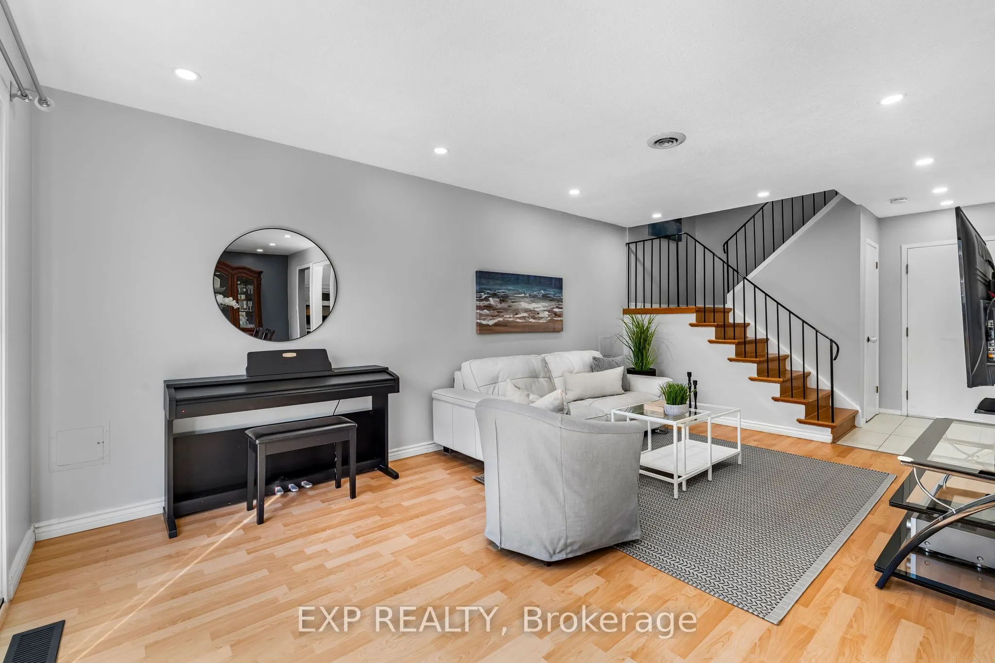 6797 Formentera Avenue, #70