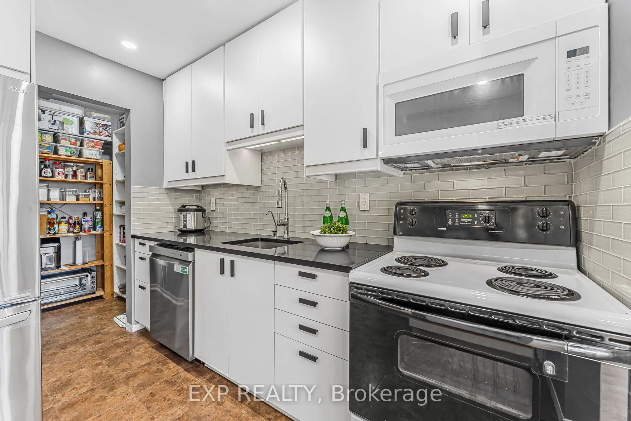 6797 Formentera Avenue, #70