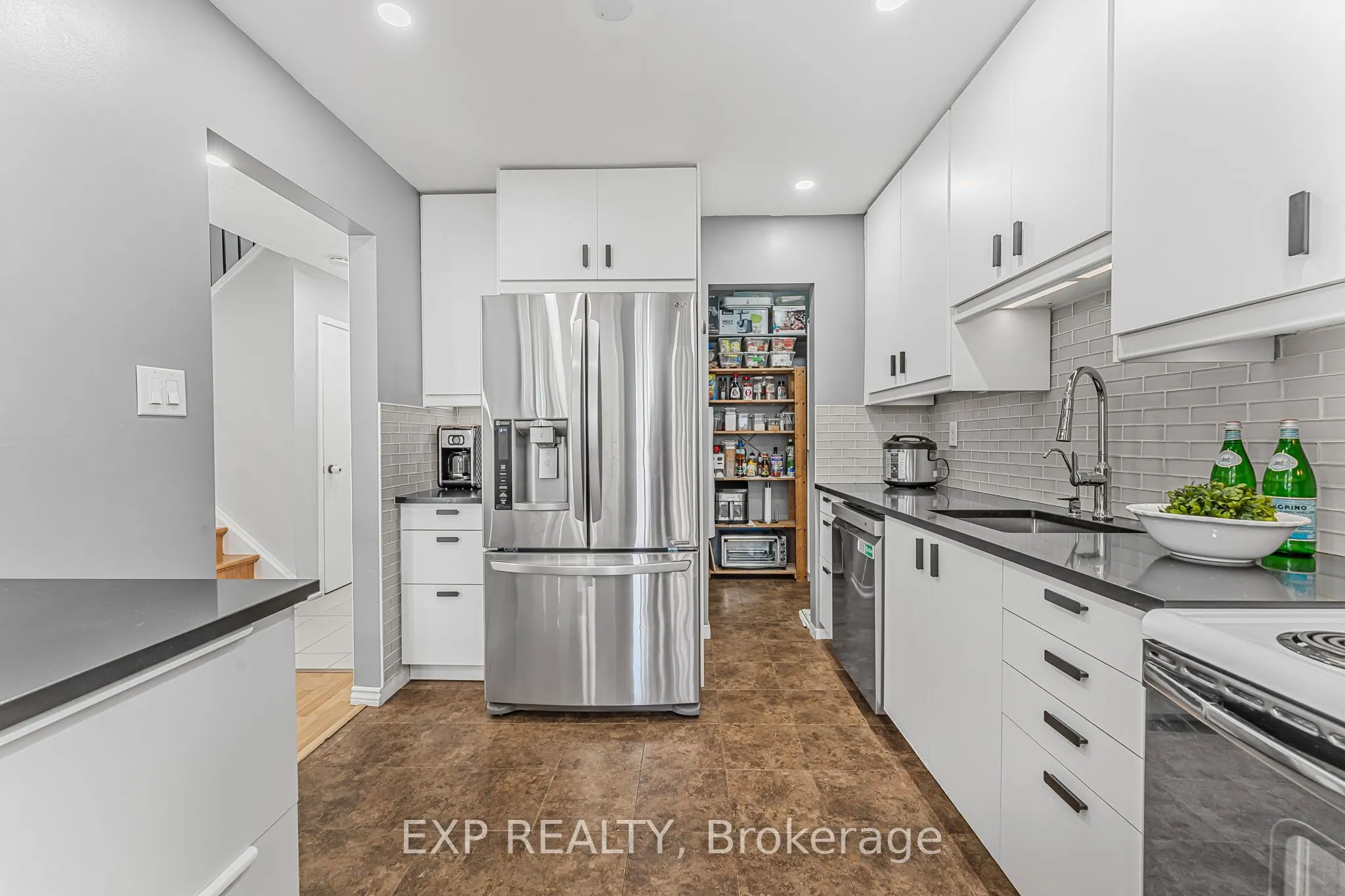 6797 Formentera Avenue, #70