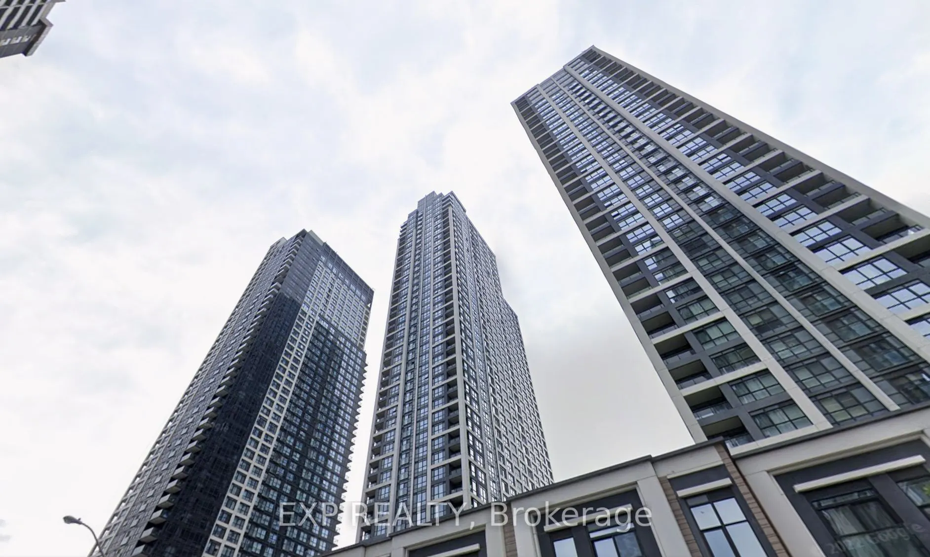 7 Mabelle Avenue, #308A