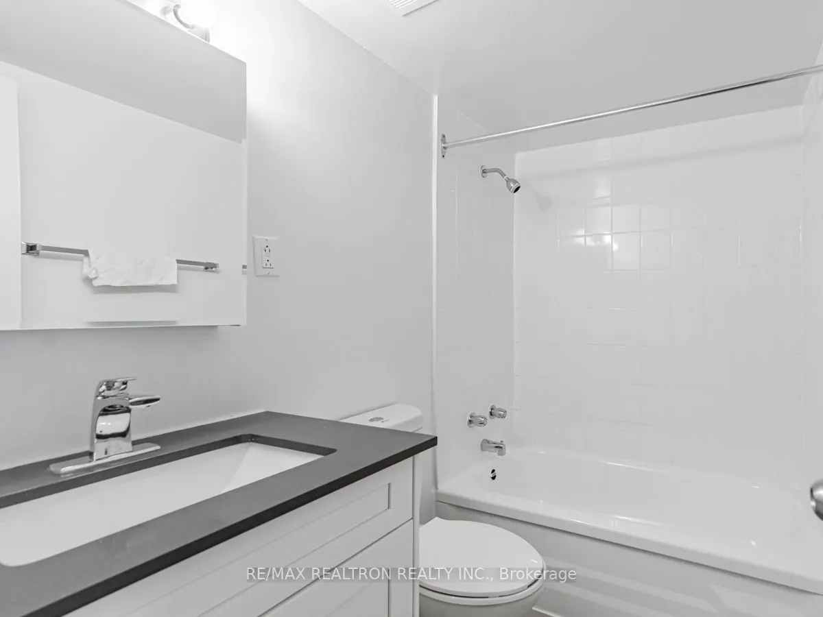 2255 Weston Road, #906