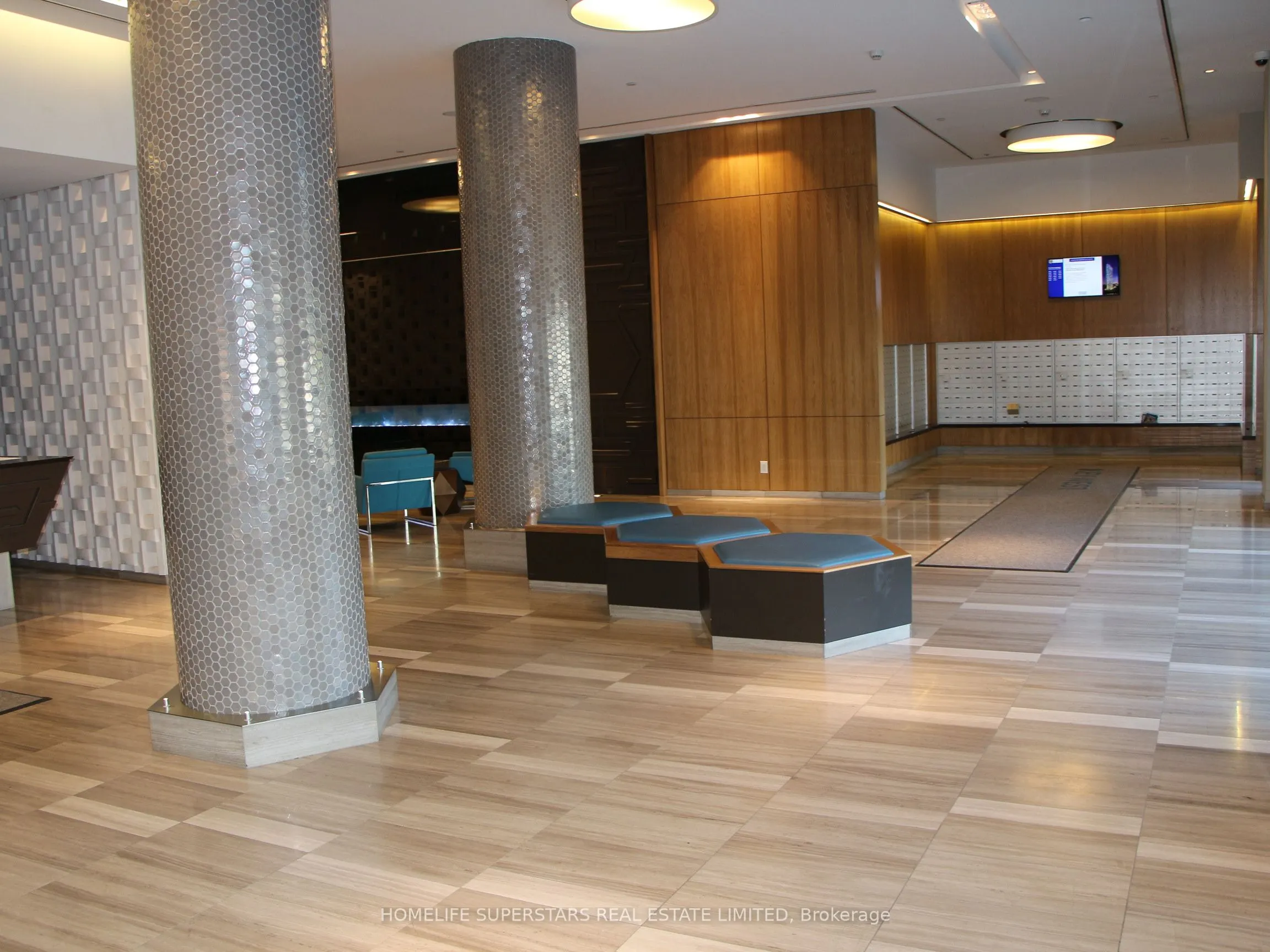 36 Park Lawn Road, #1306