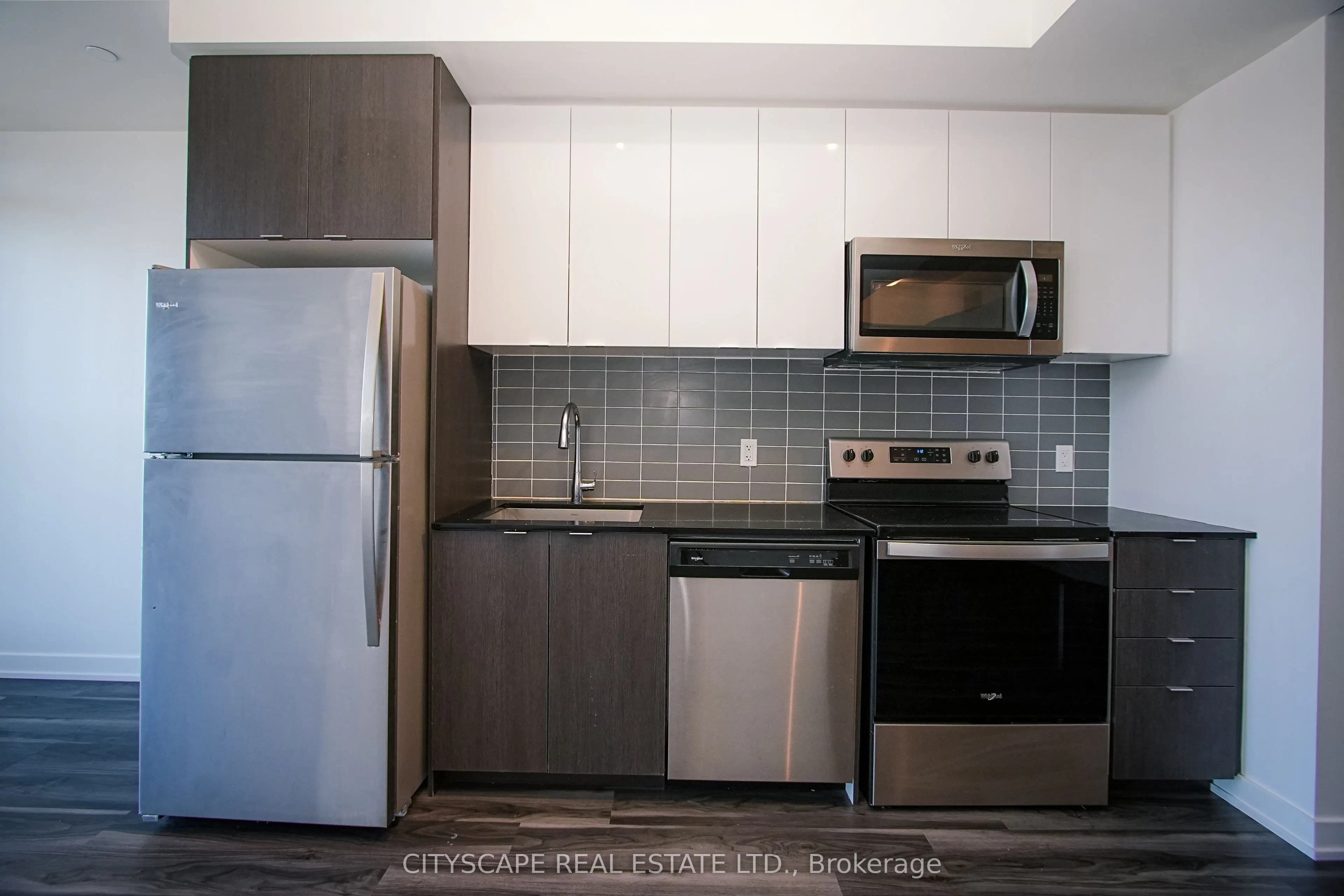 859 The Queensway, #221