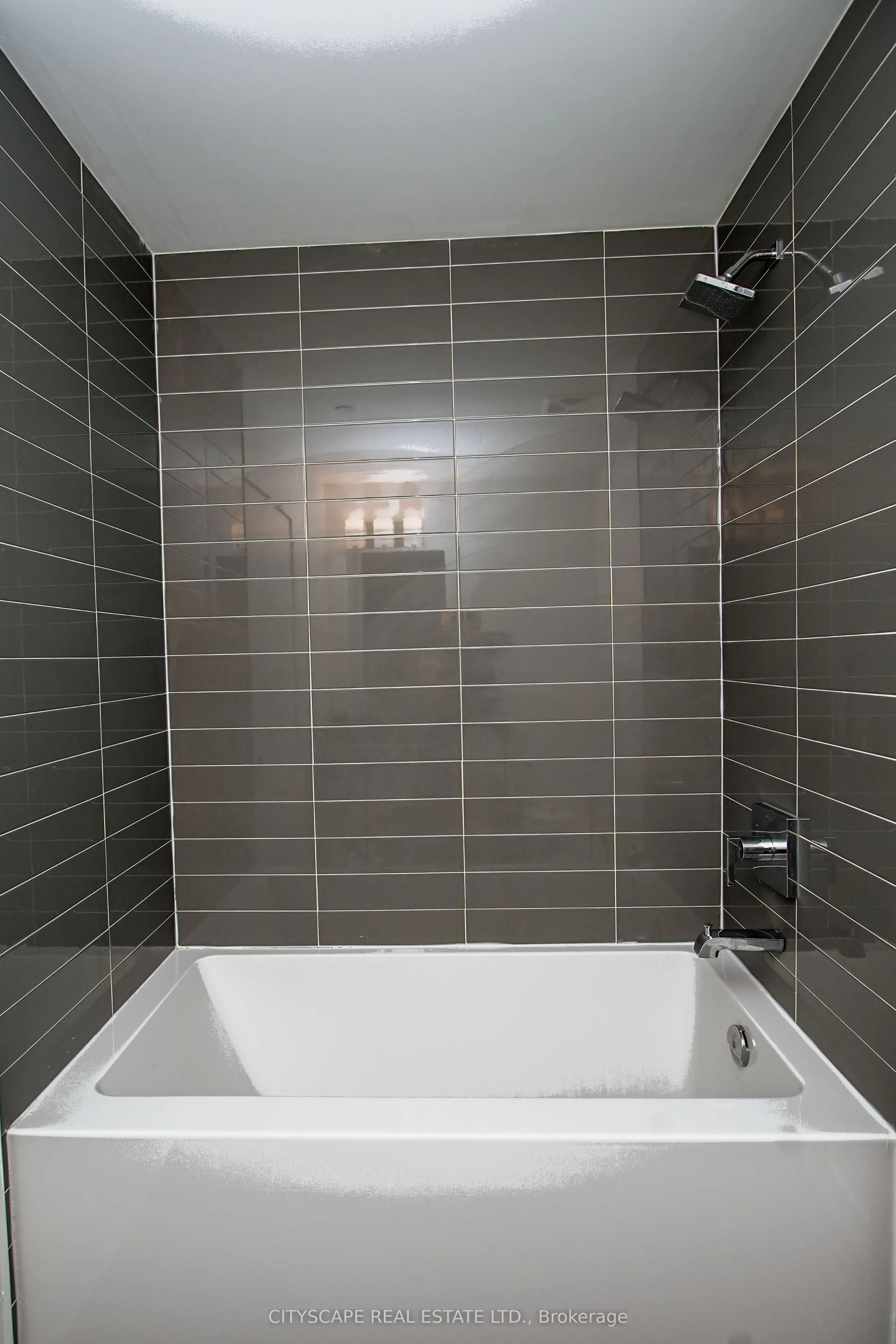 859 The Queensway, #221