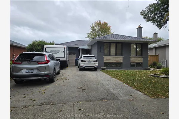 1228 Canvey Crescent