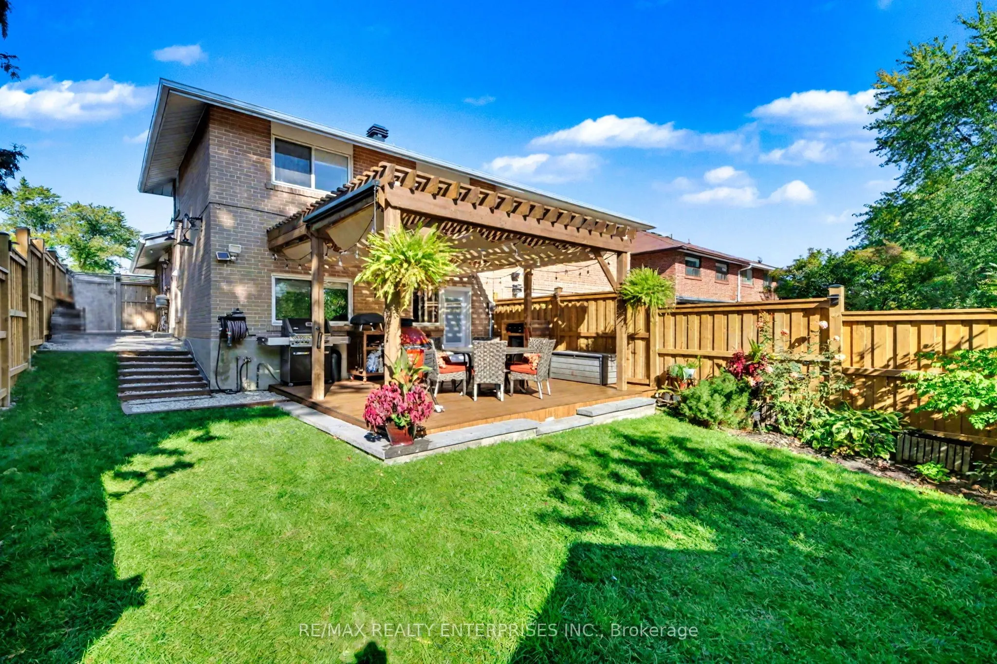 2458 Padstow Crescent