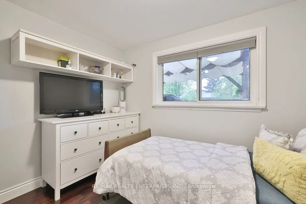 2458 Padstow Crescent