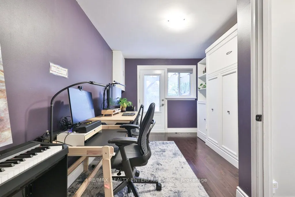 2458 Padstow Crescent