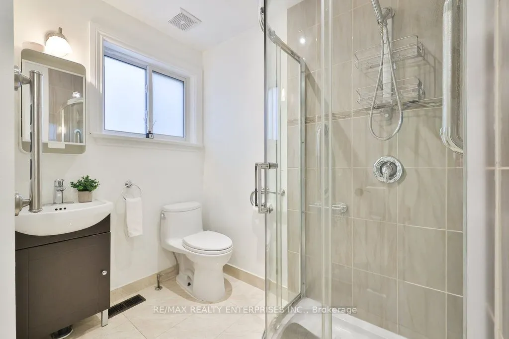 2458 Padstow Crescent