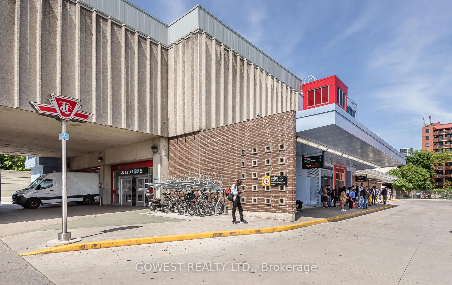 205 Keele Street, #308