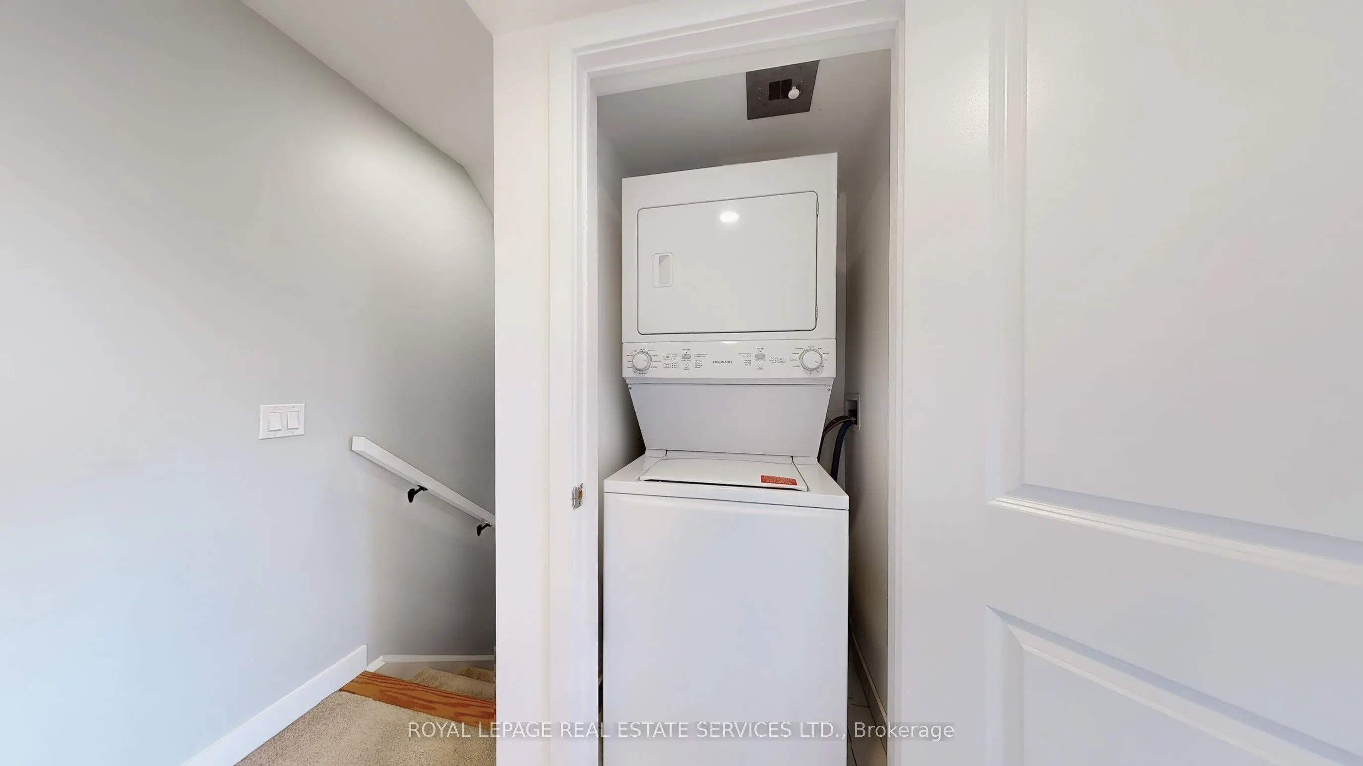 3058 Sixth Line, #304