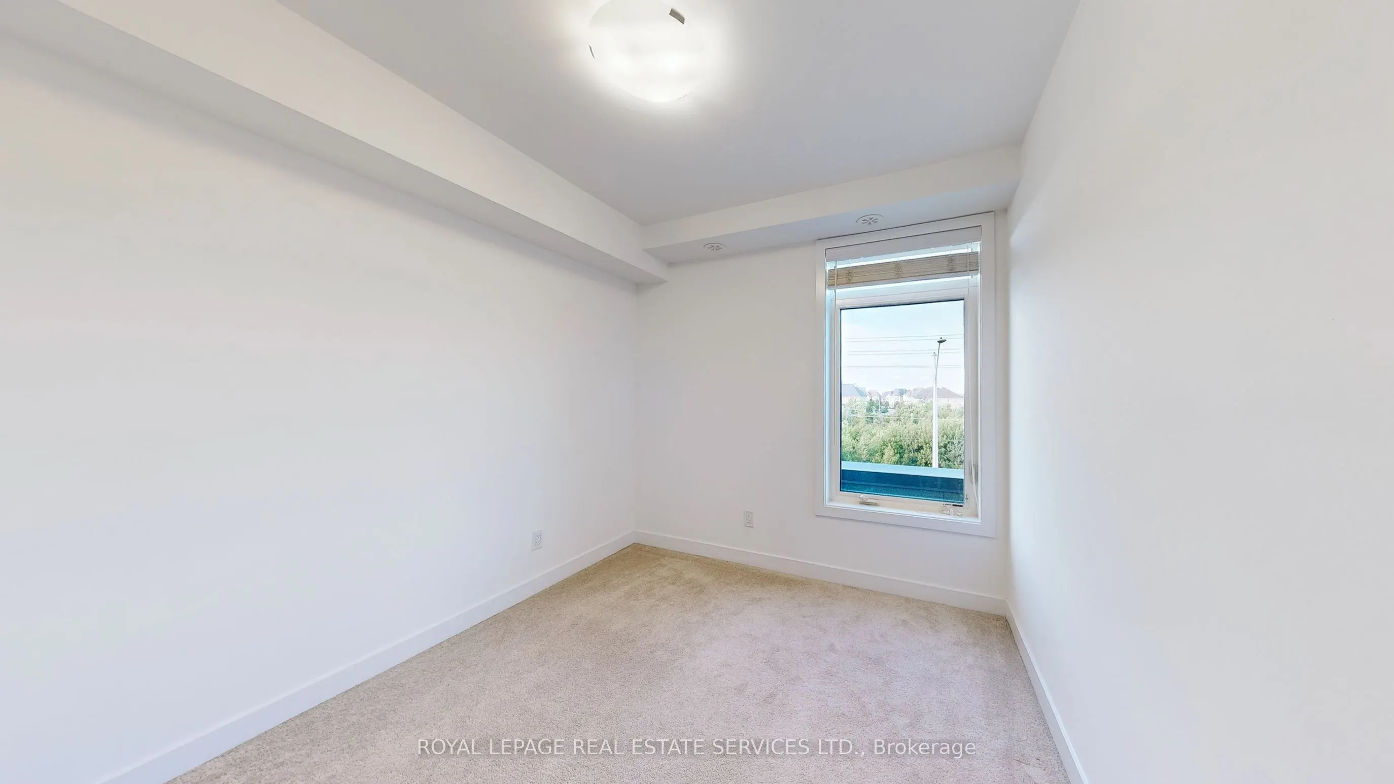 3058 Sixth Line, #304