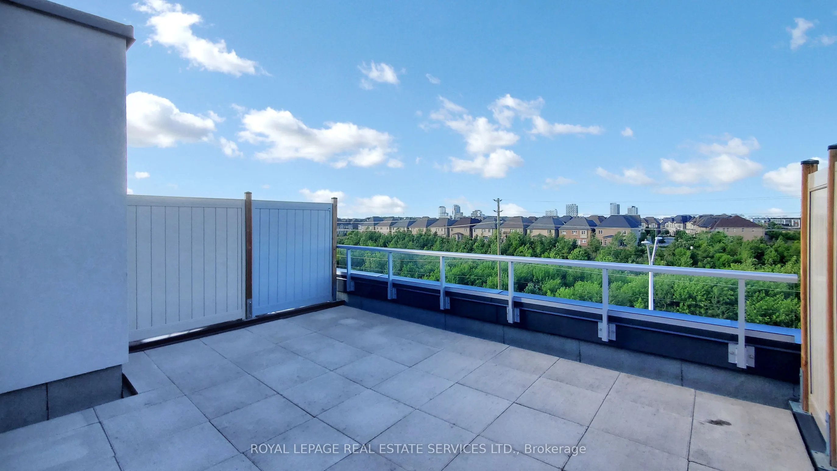 3058 Sixth Line, #304