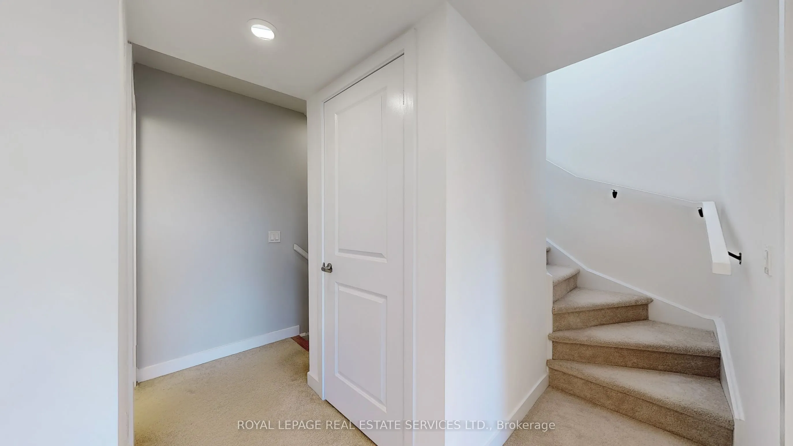 3058 Sixth Line, #304