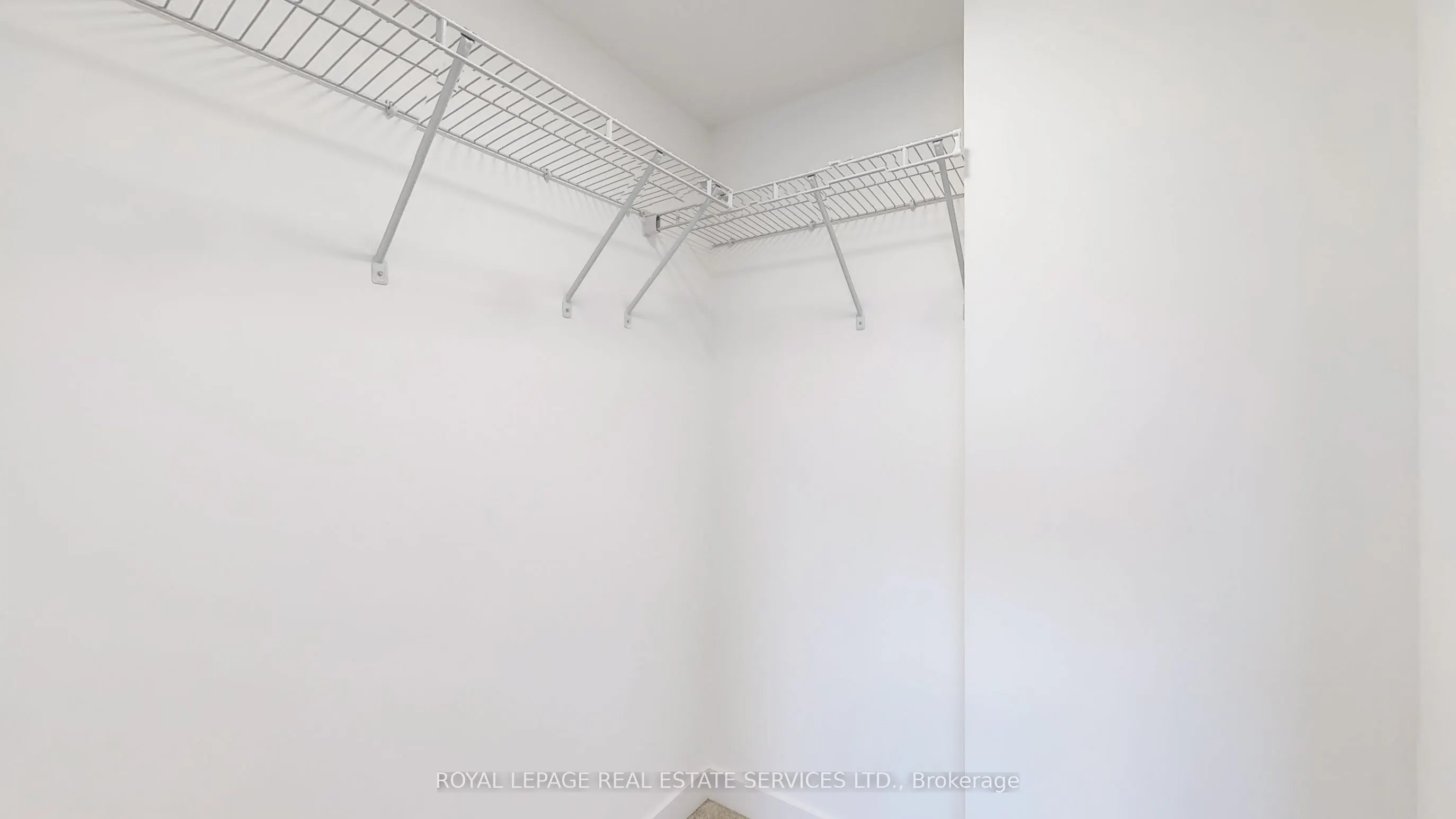 3058 Sixth Line, #304