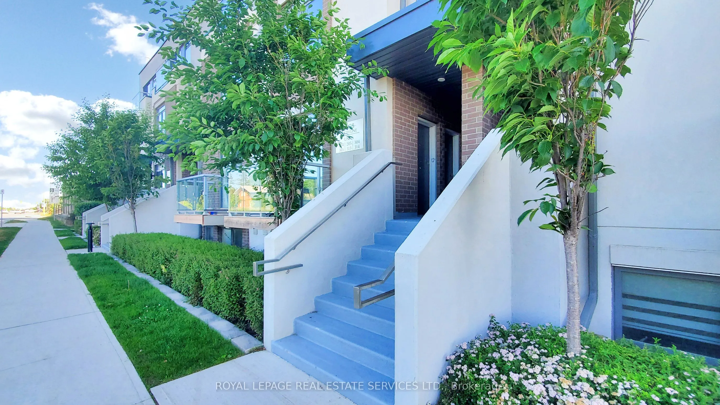 3058 Sixth Line, #304