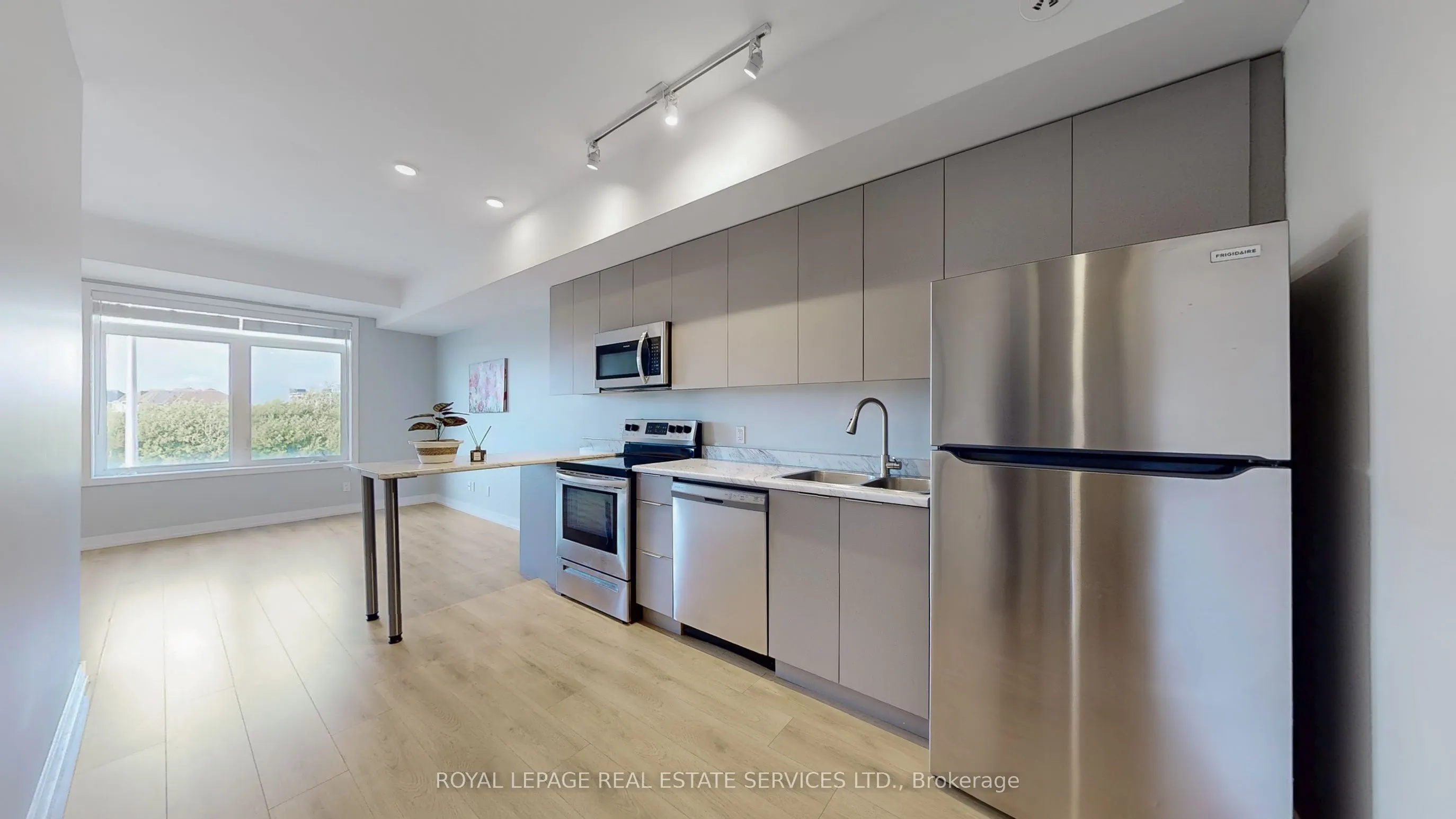 3058 Sixth Line, #304