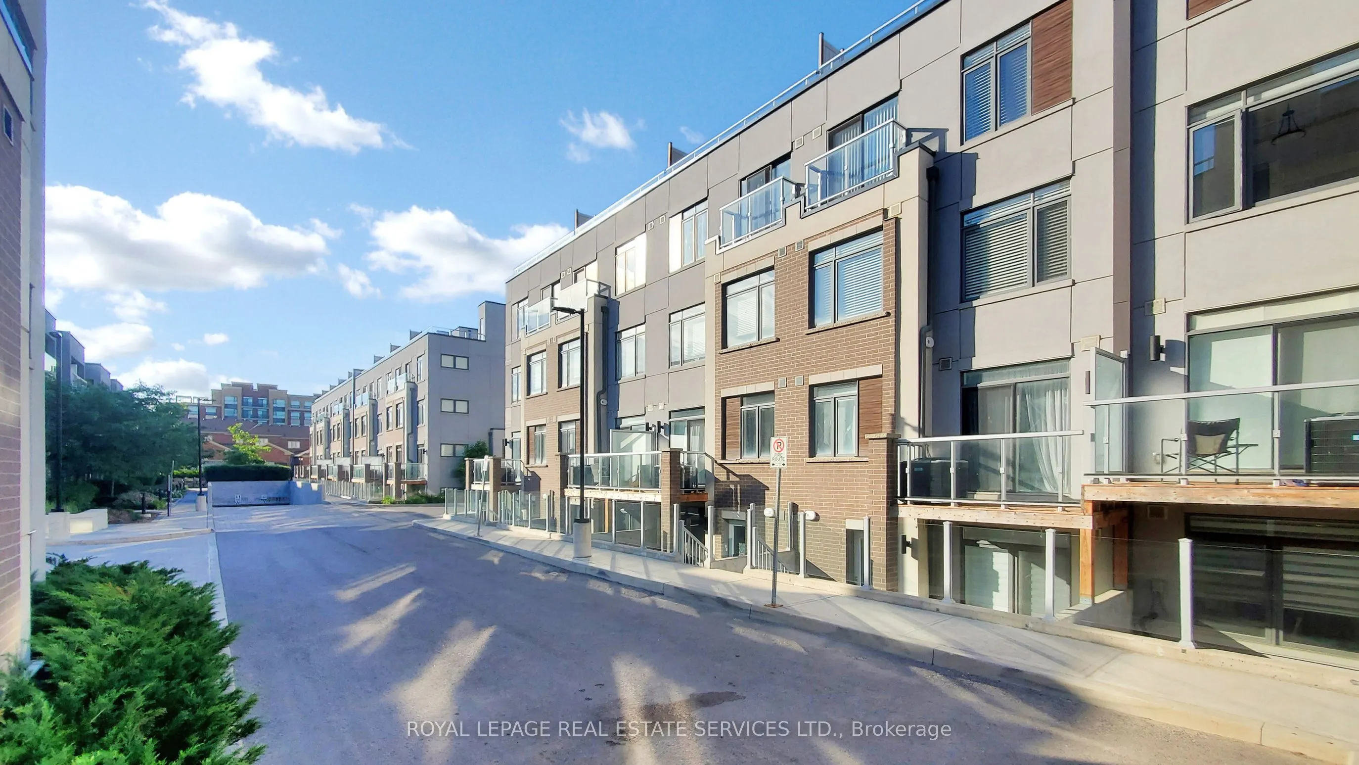 3058 Sixth Line, #304