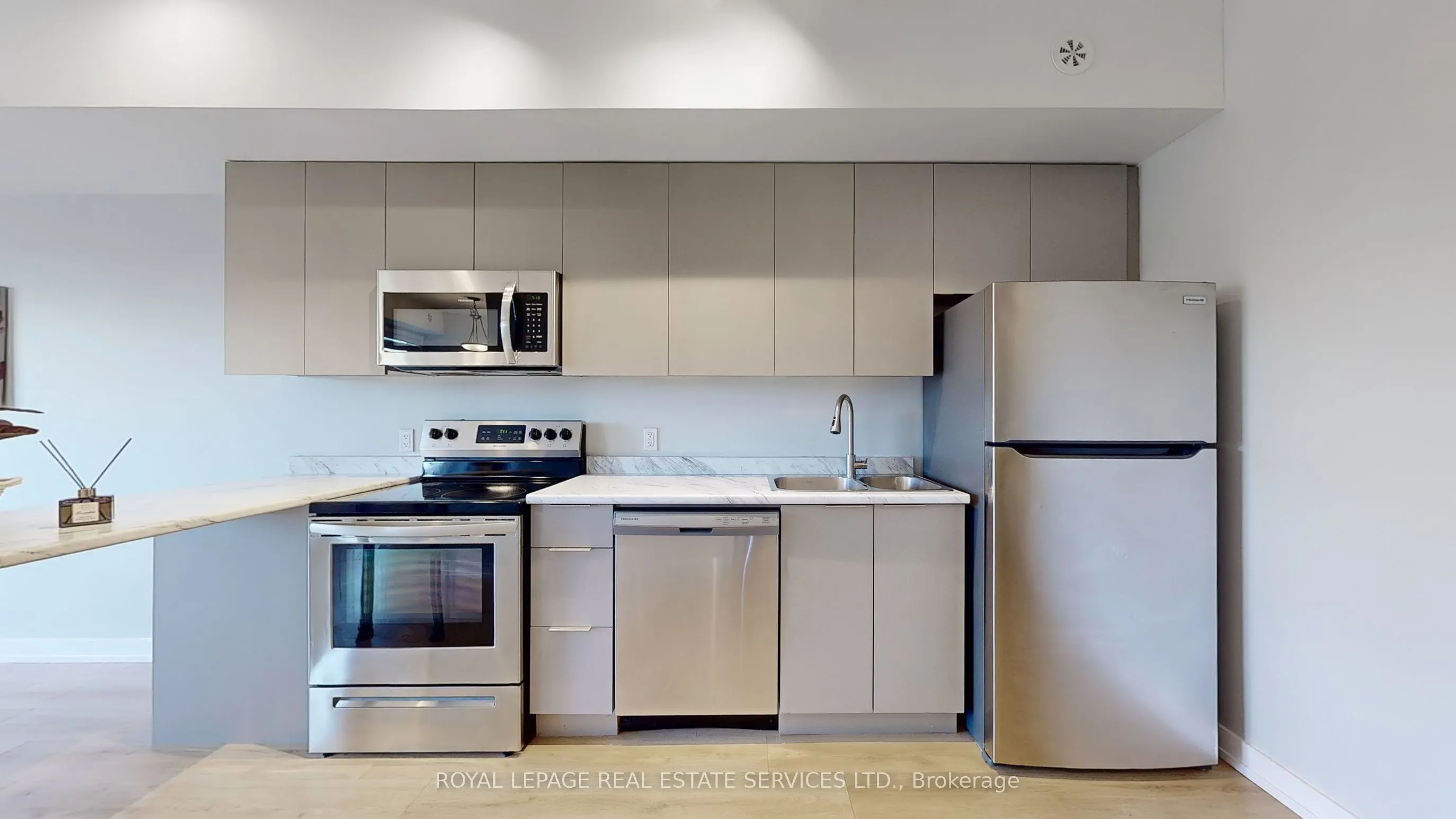 3058 Sixth Line, #304