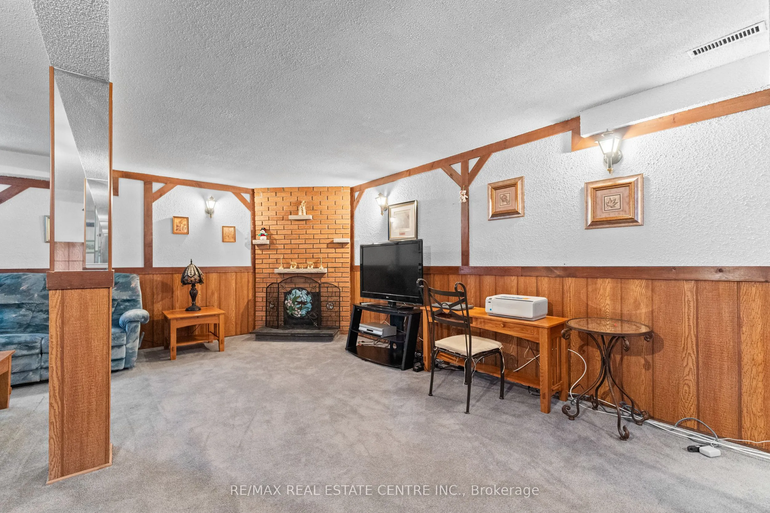 48 Marblehead Crescent