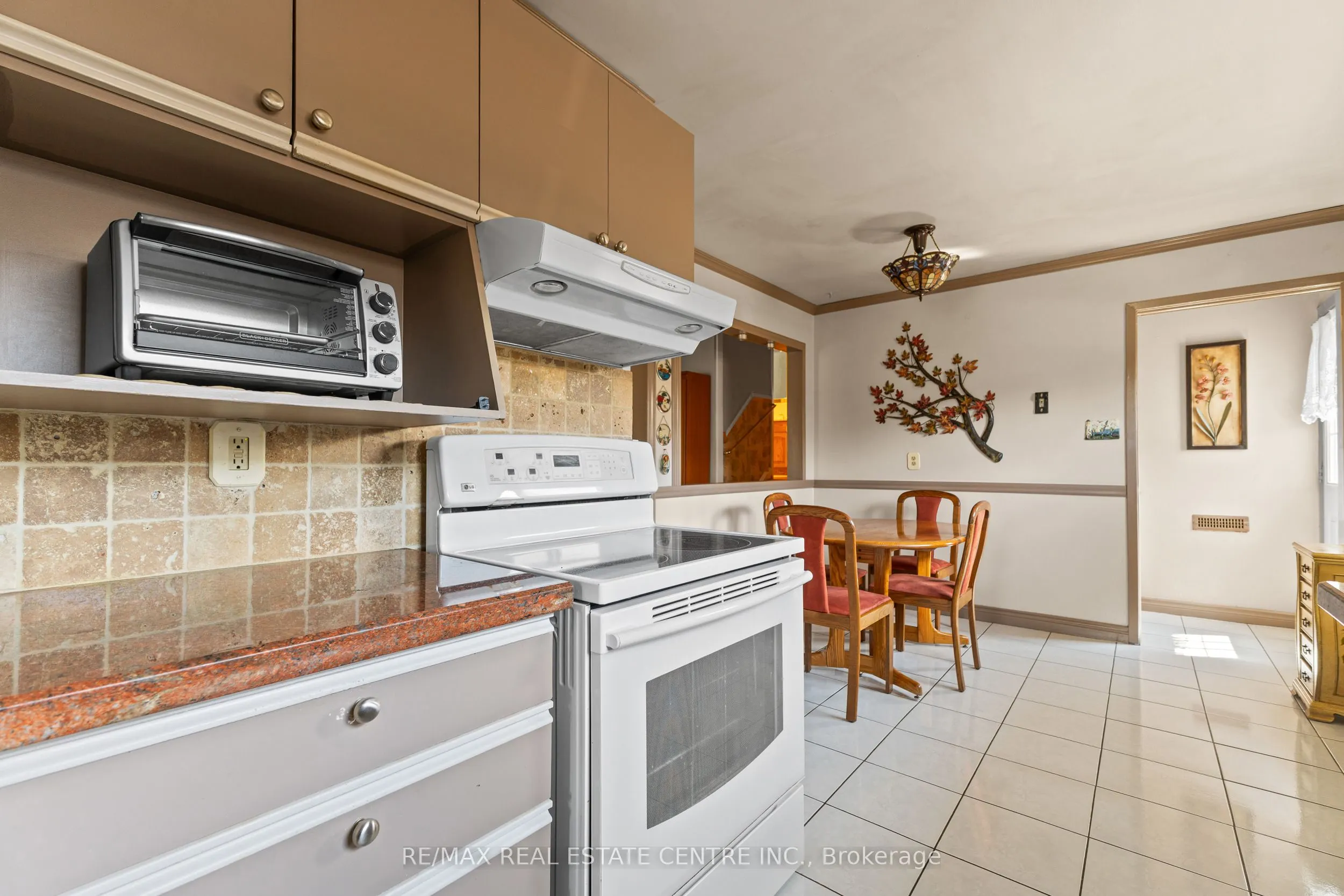 48 Marblehead Crescent