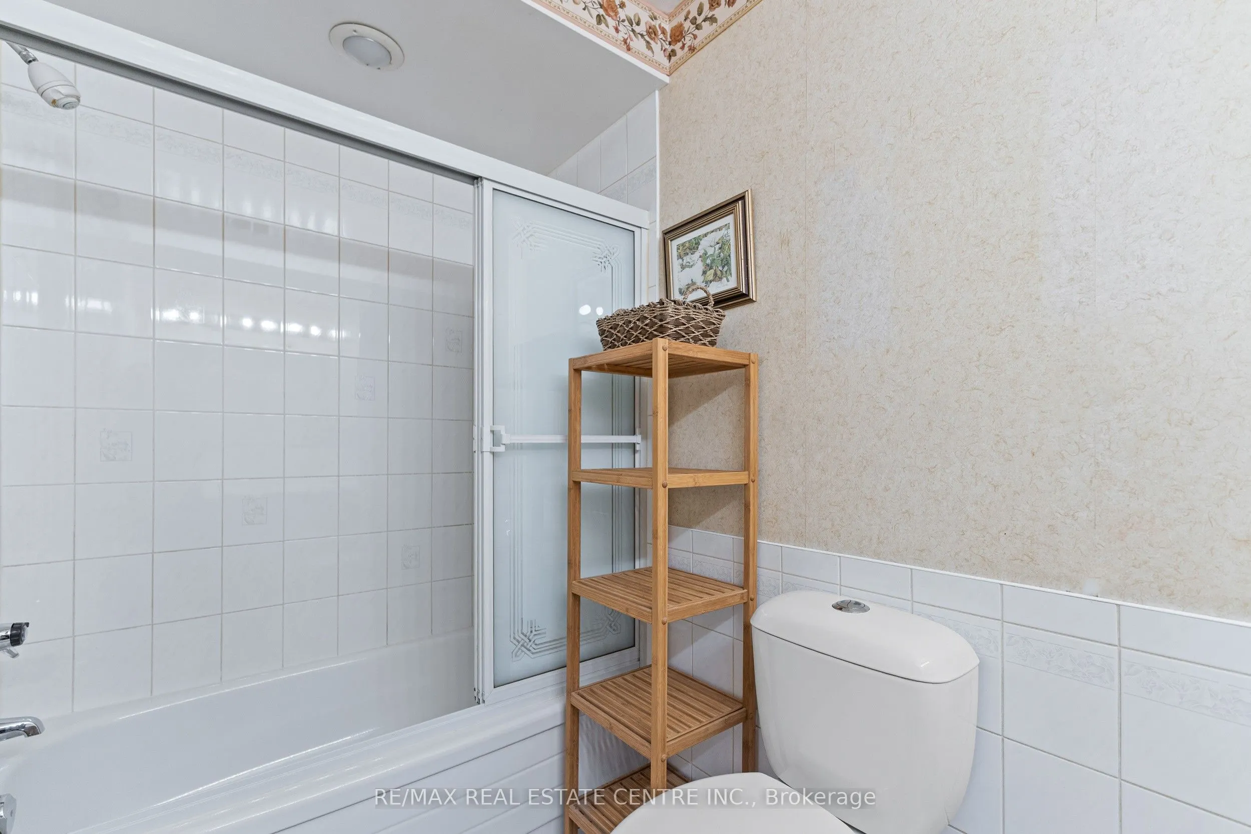 48 Marblehead Crescent