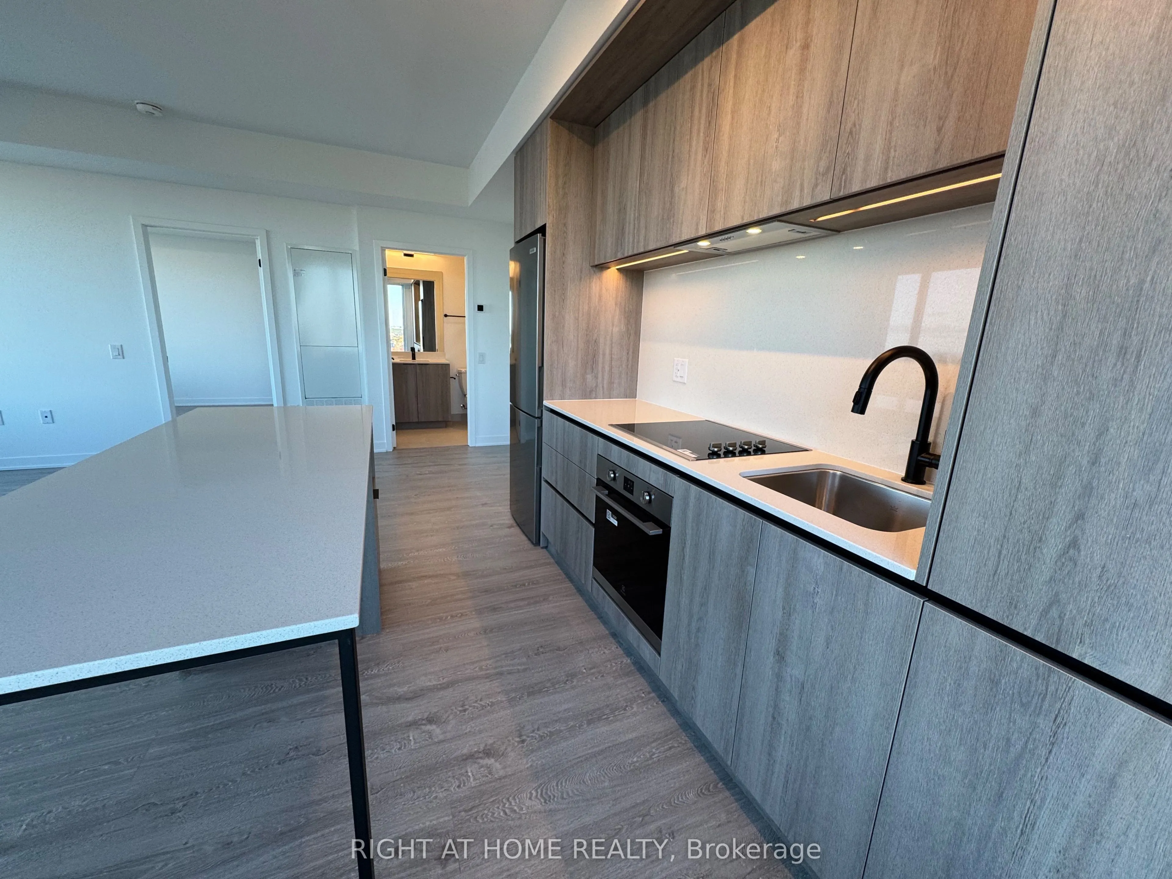 2495 Eglinton Avenue W, #2111