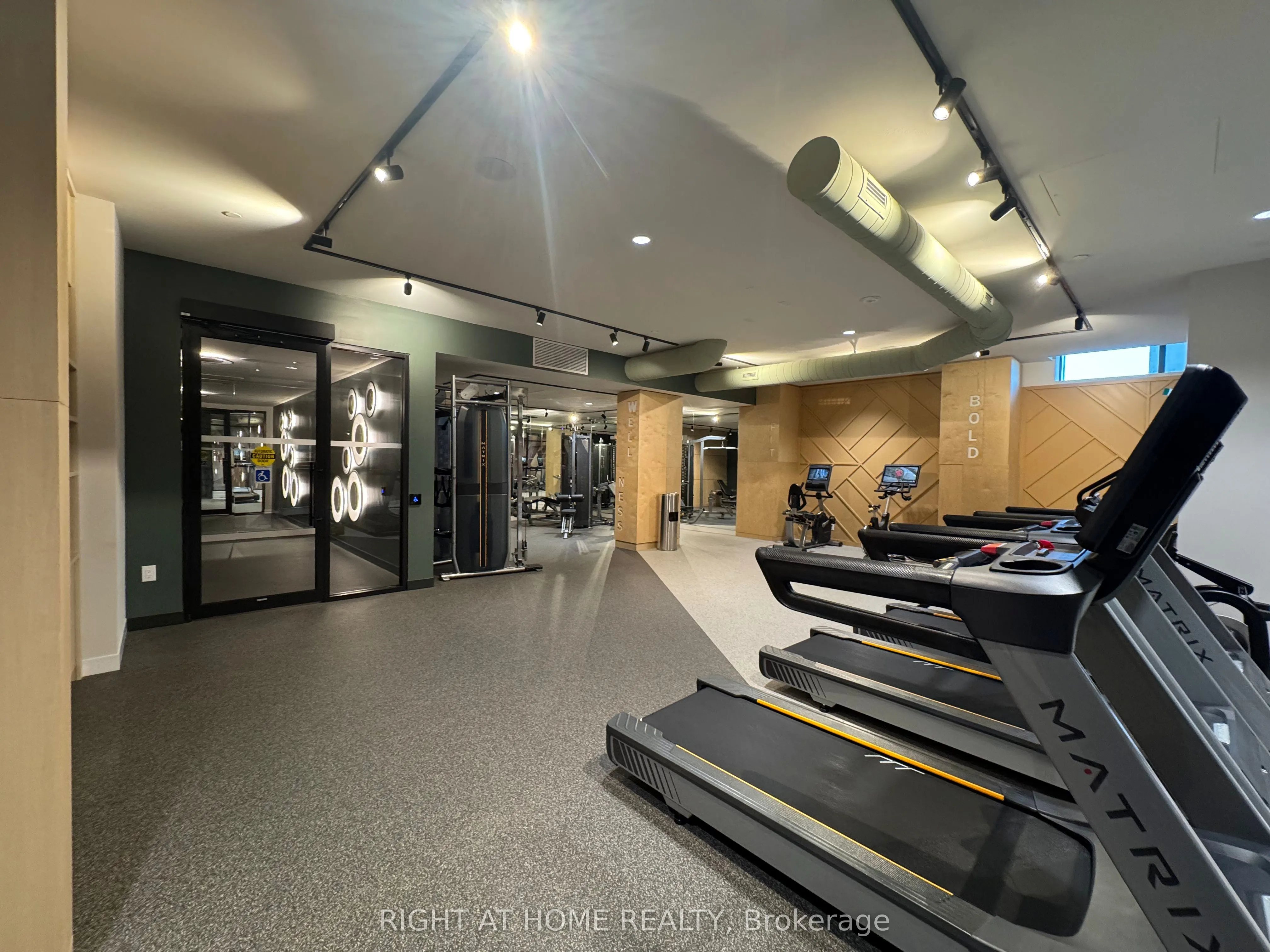 2495 Eglinton Avenue W, #2111