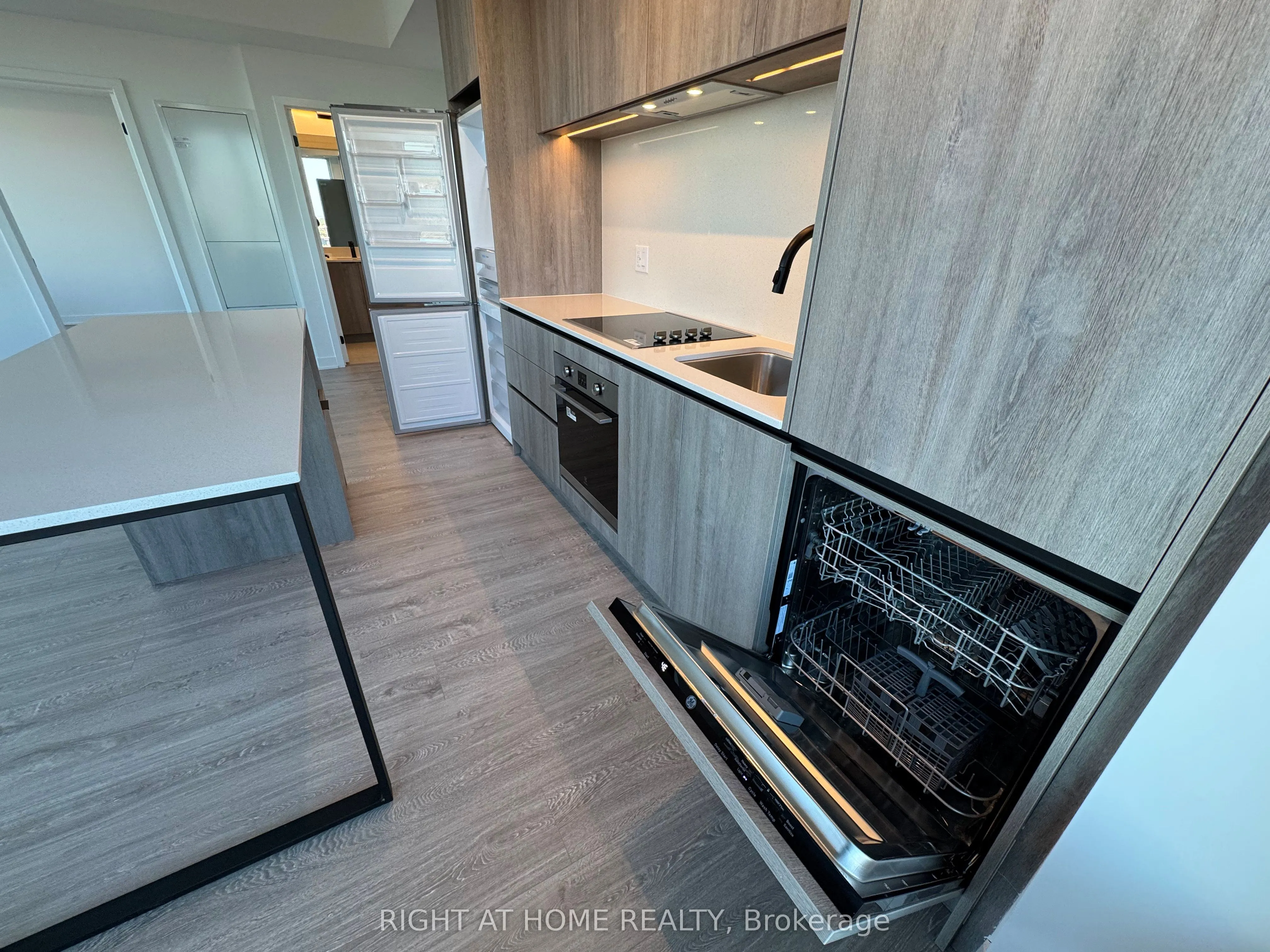 2495 Eglinton Avenue W, #2111