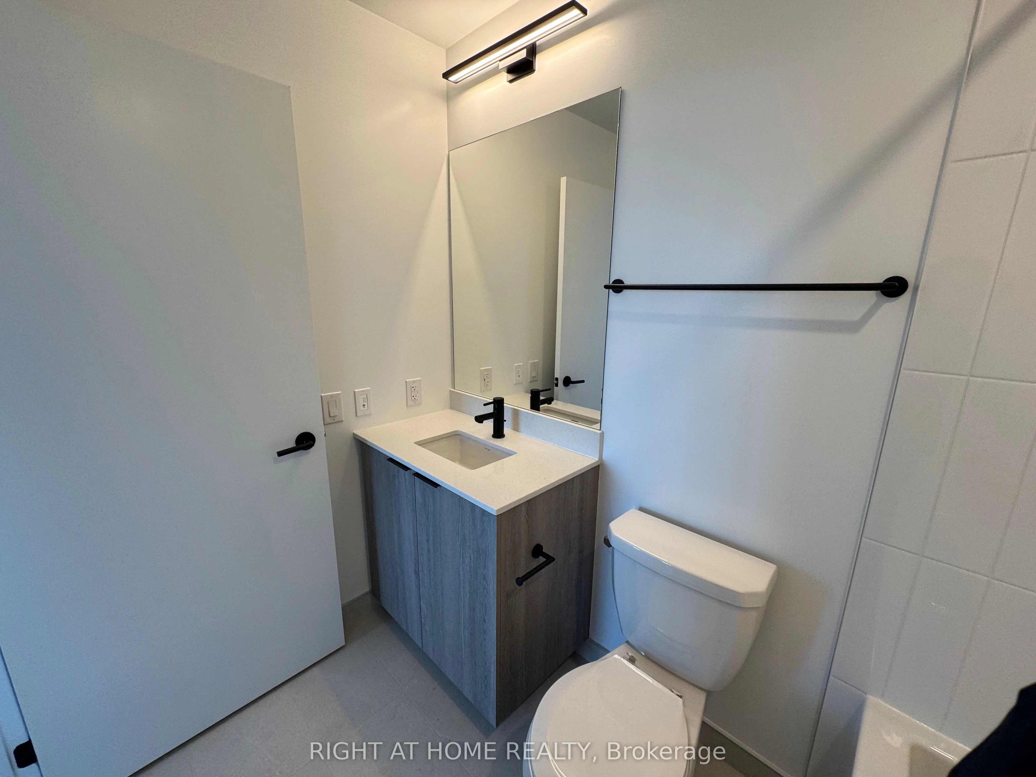 2495 Eglinton Avenue W, #2111