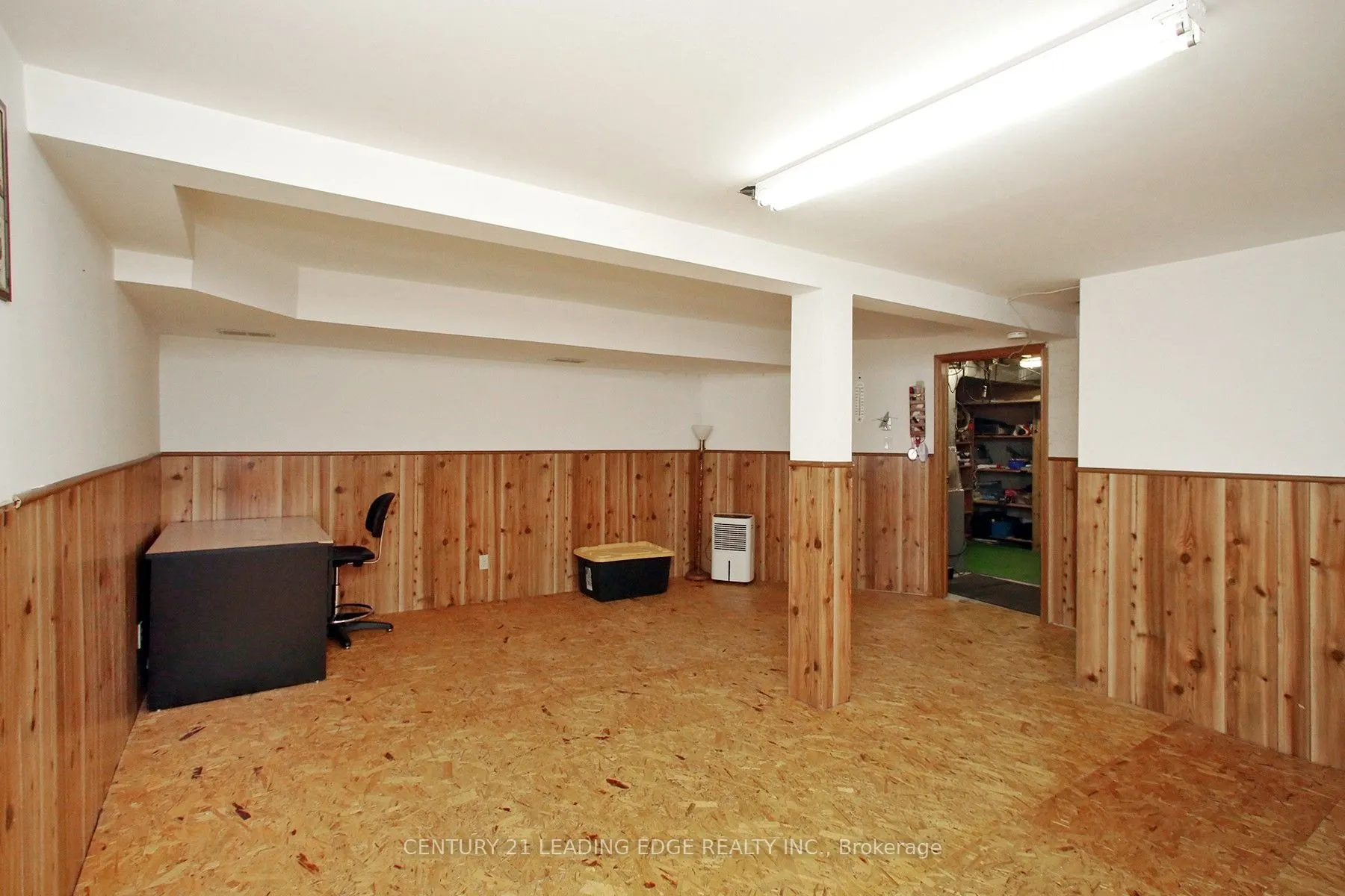 33 NEWBRIDGE Crescent