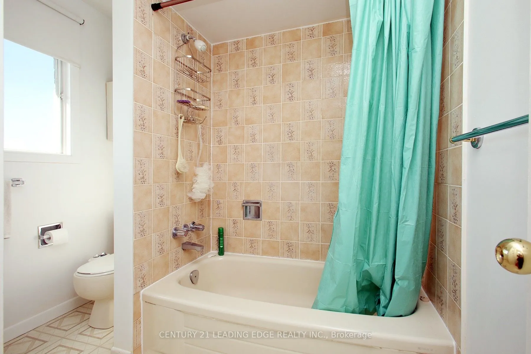 33 NEWBRIDGE Crescent