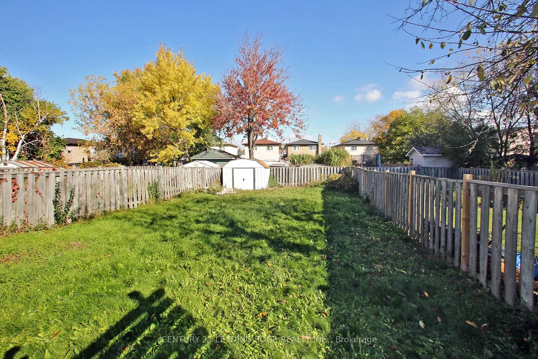 33 NEWBRIDGE Crescent