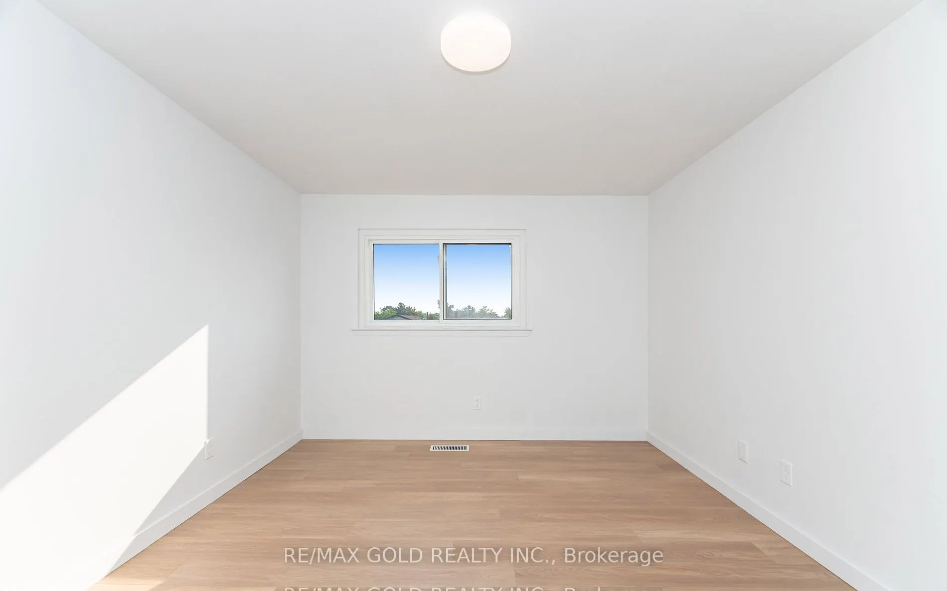 3309 Jolliffe Avenue