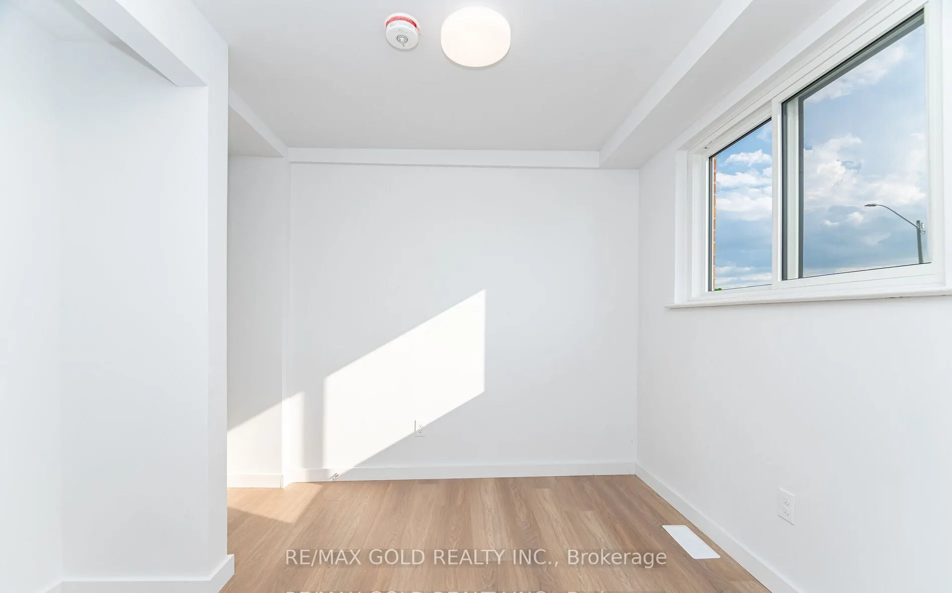 3309 Jolliffe Avenue