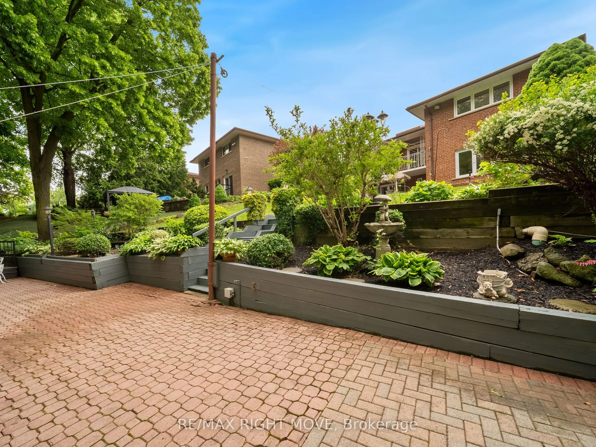 22 Ladyshot Crescent