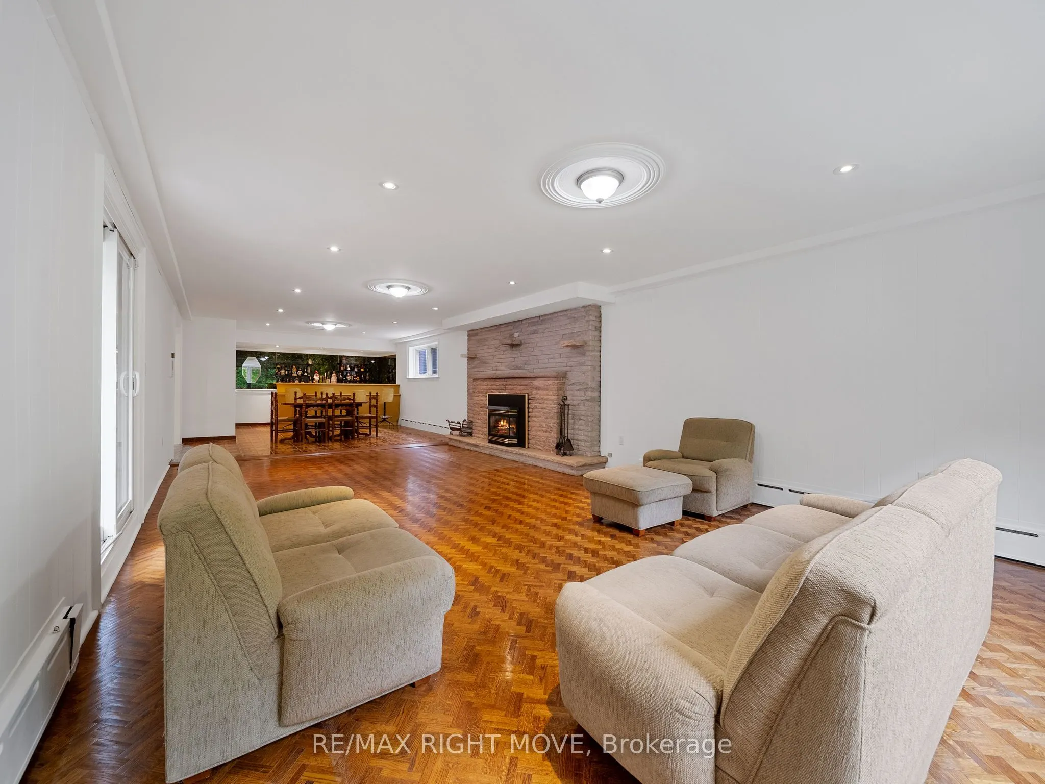 22 Ladyshot Crescent