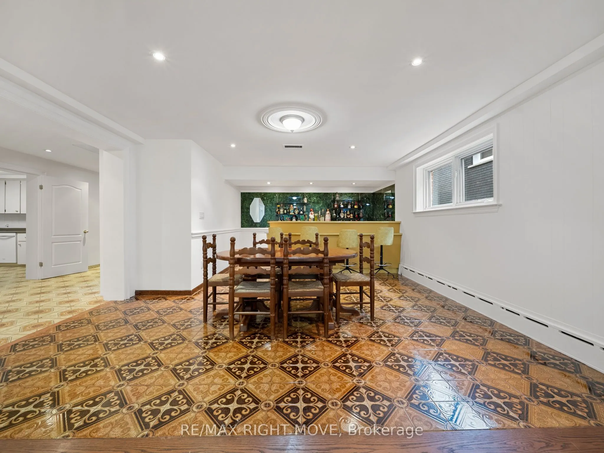 22 Ladyshot Crescent