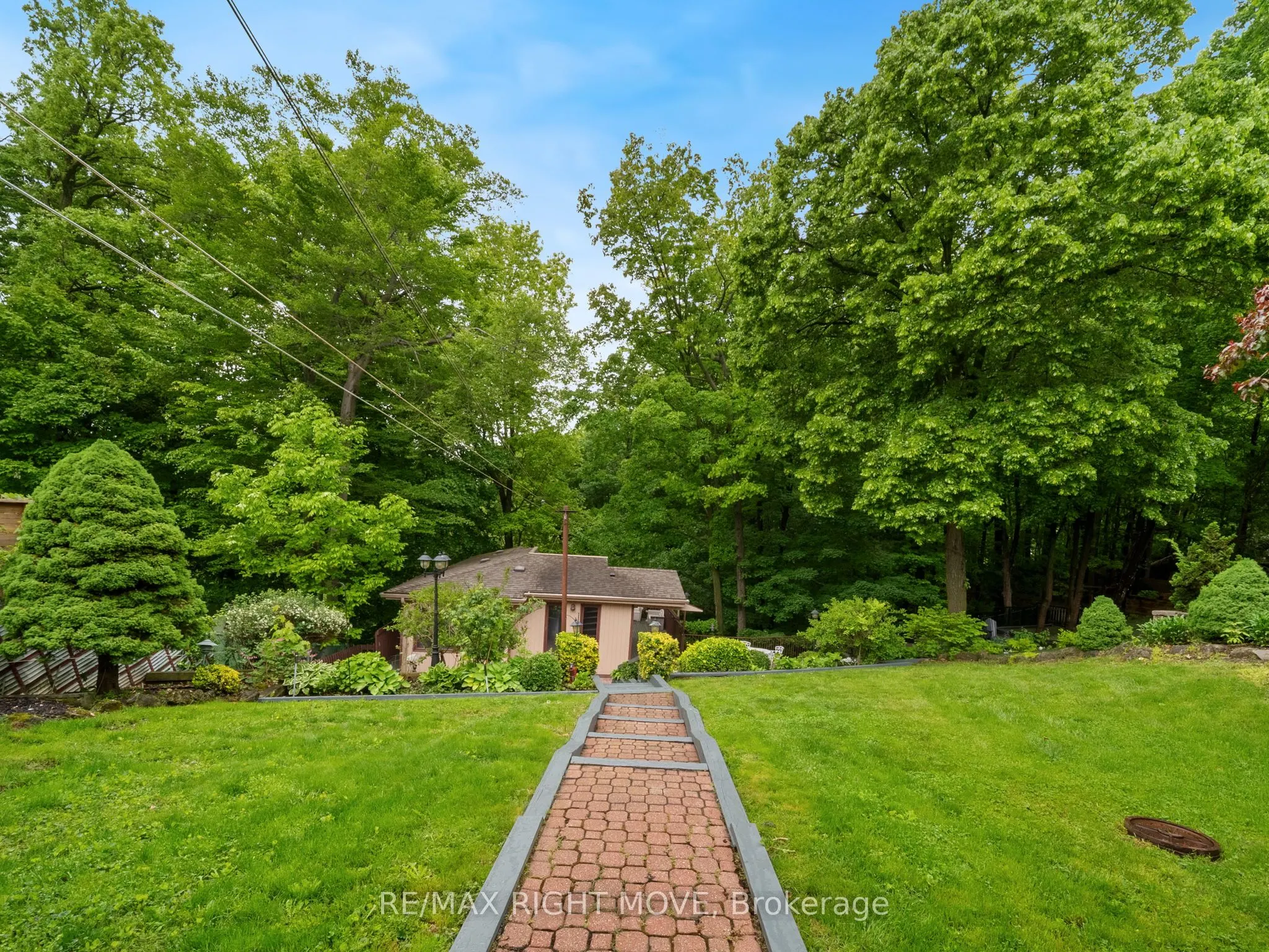 22 Ladyshot Crescent