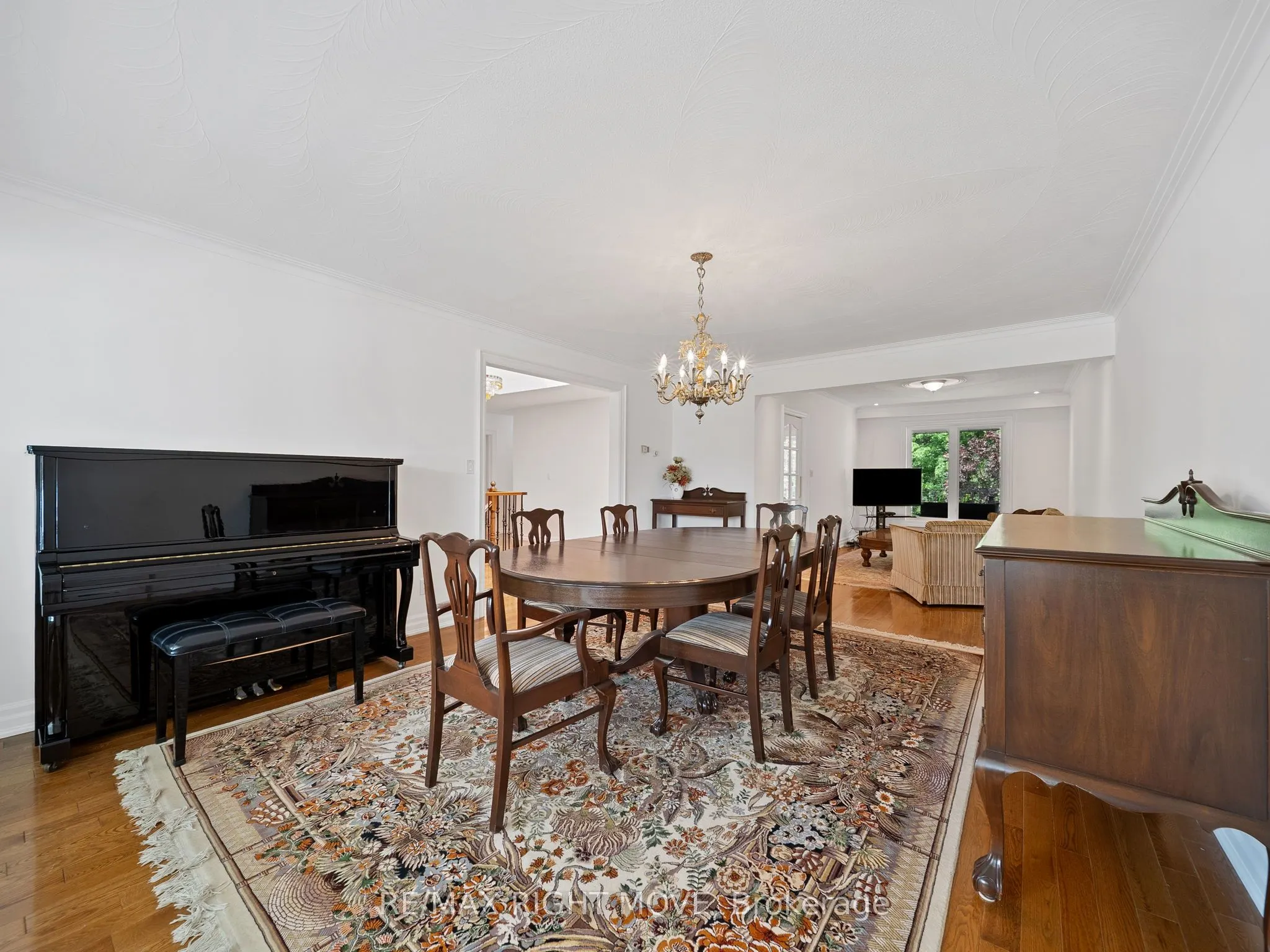 22 Ladyshot Crescent