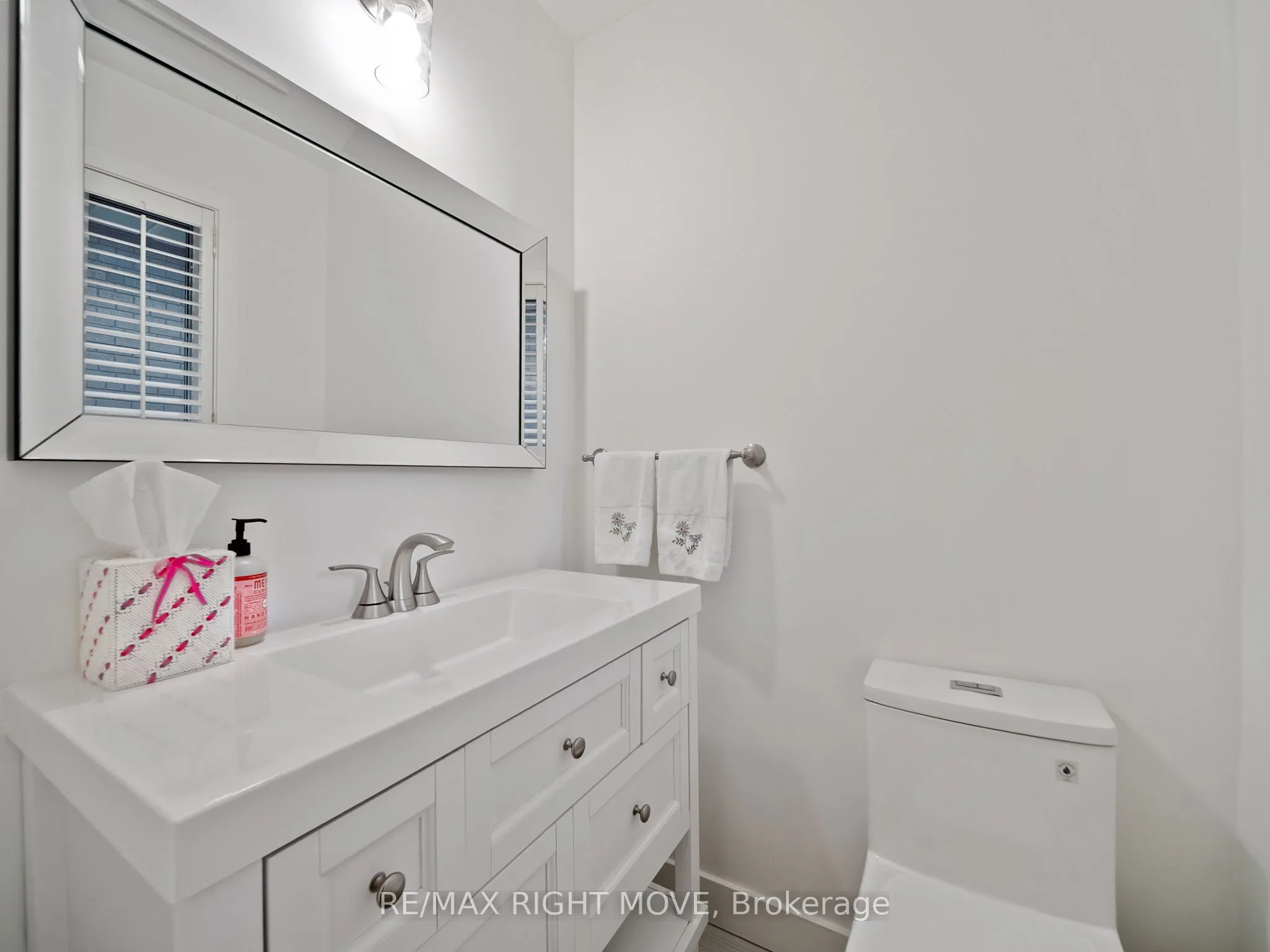 22 Ladyshot Crescent