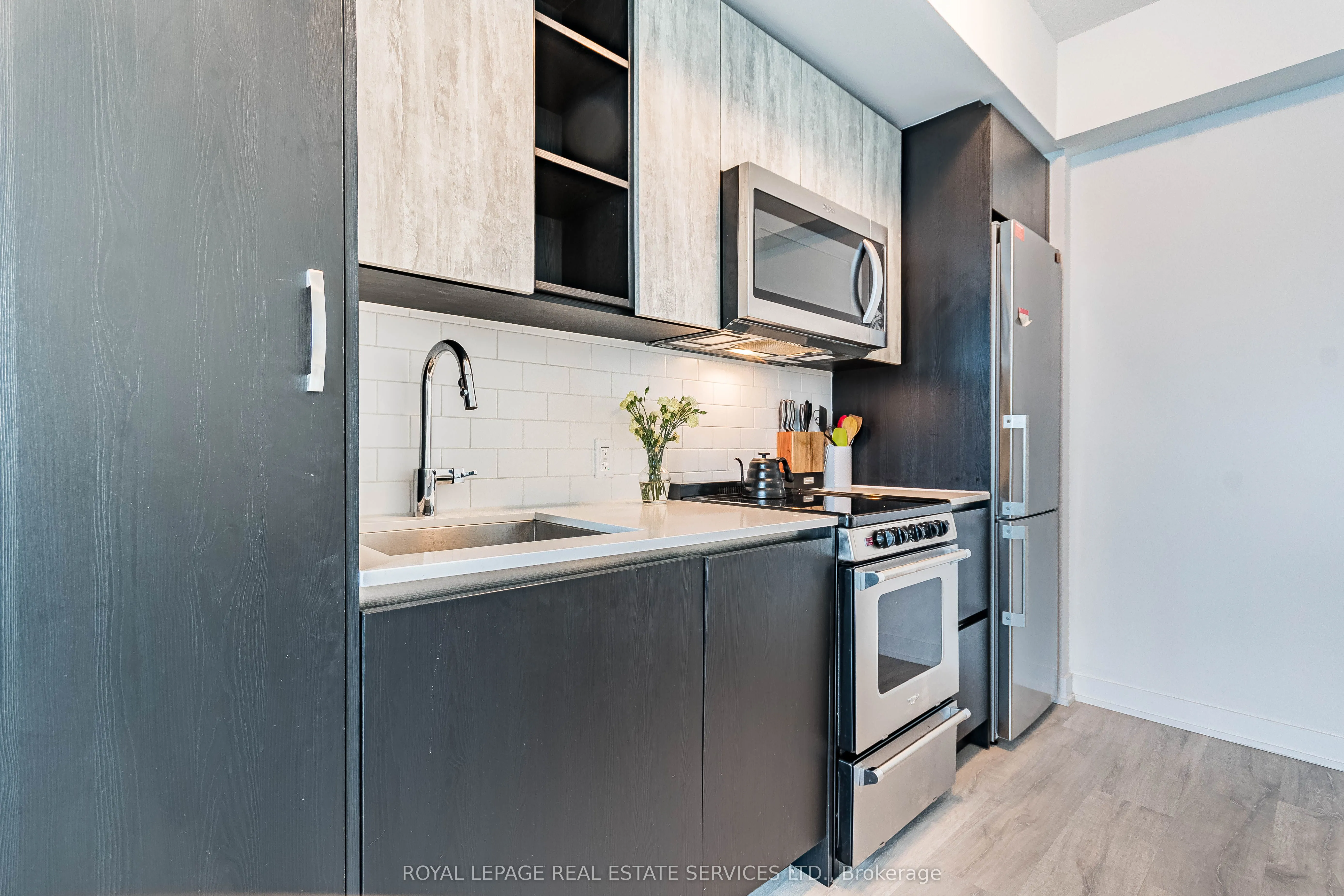 251 Manitoba Street, #1509