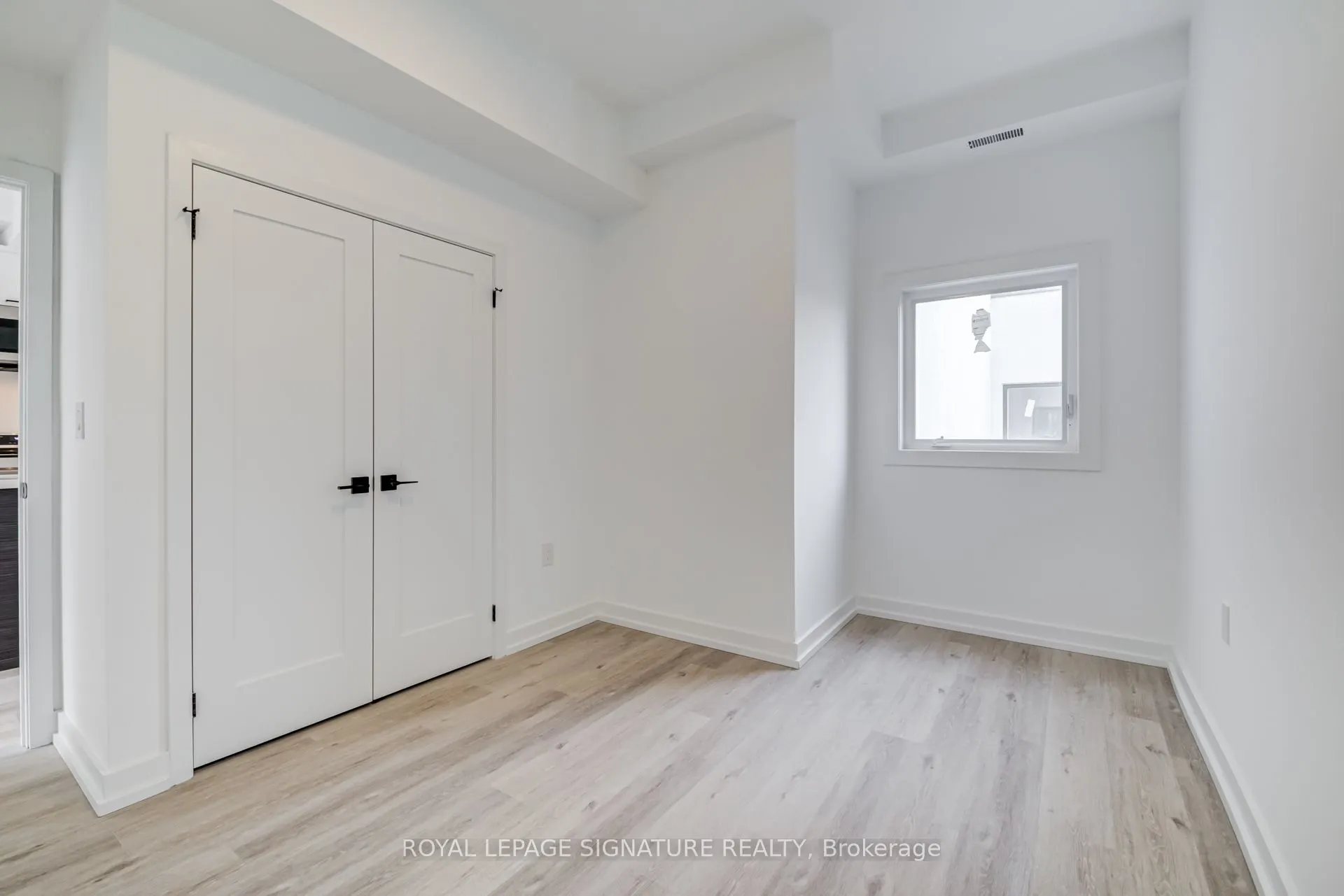 3039 Dundas Street W, #8