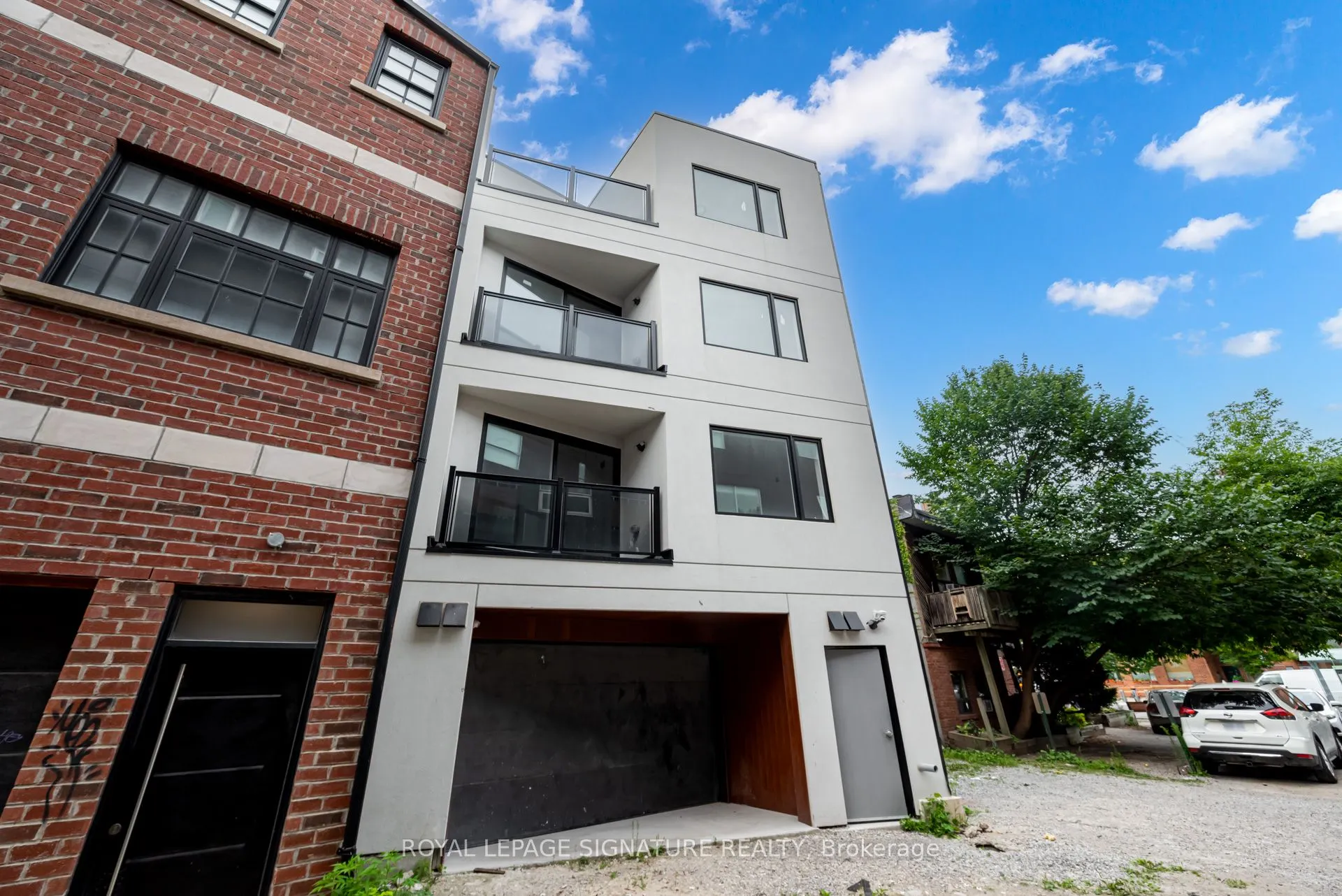 3039 Dundas Street W, #8