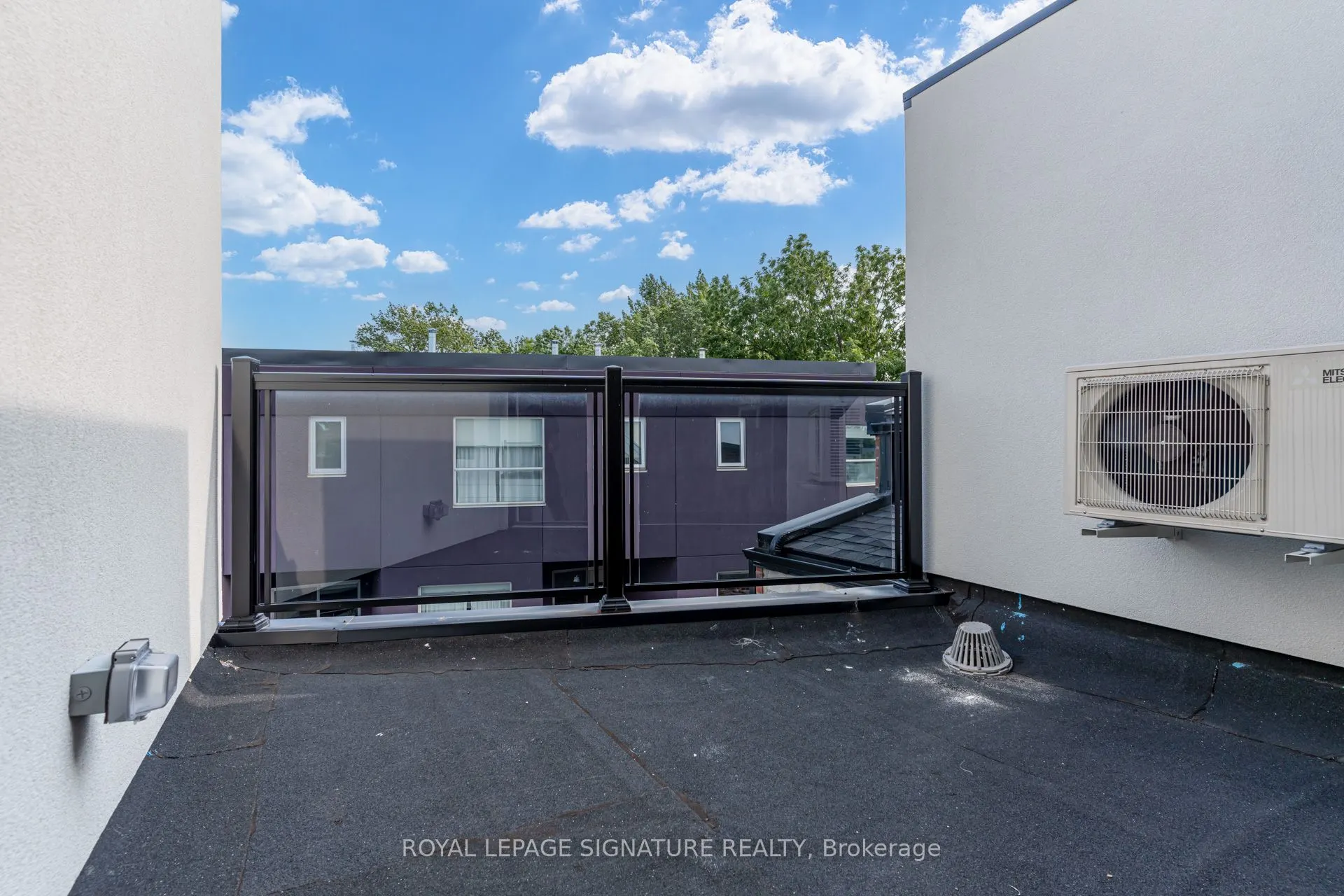 3039 Dundas Street W, #8