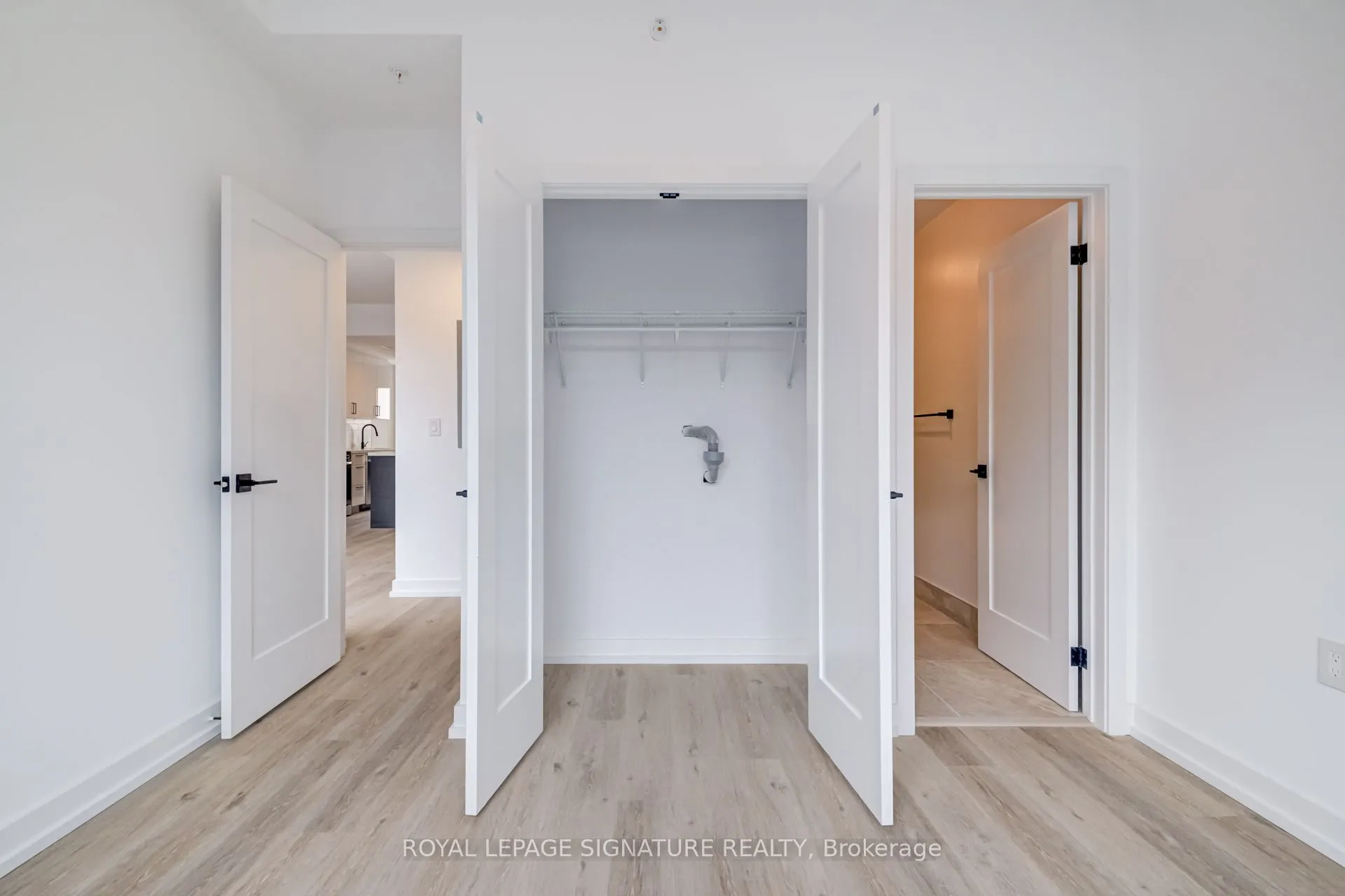 3039 Dundas Street W, #8