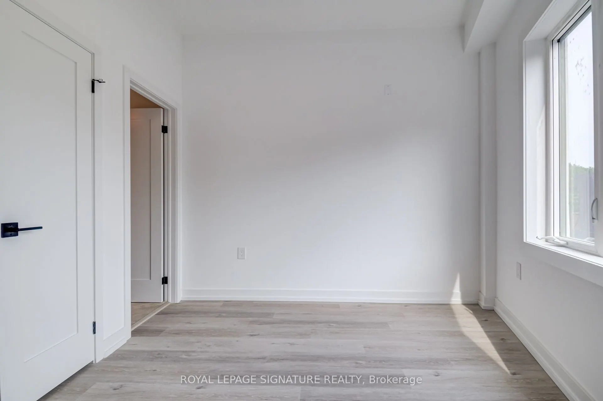 3039 Dundas Street W, #8