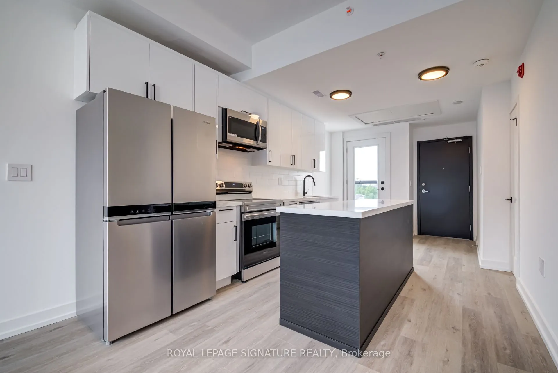 3039 Dundas Street W, #8